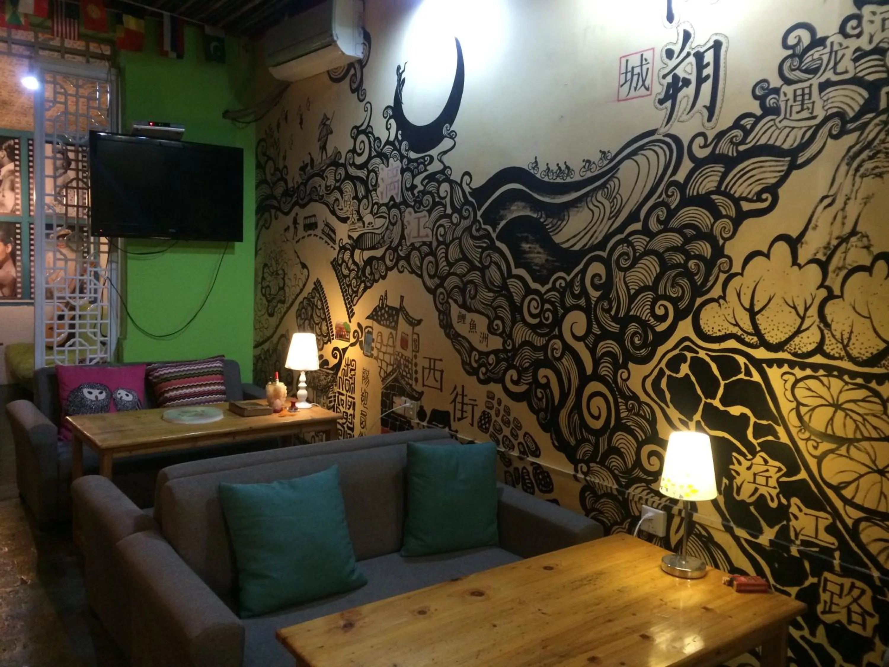 How Flowers Hostel & Party Coliving Coworking Nomad