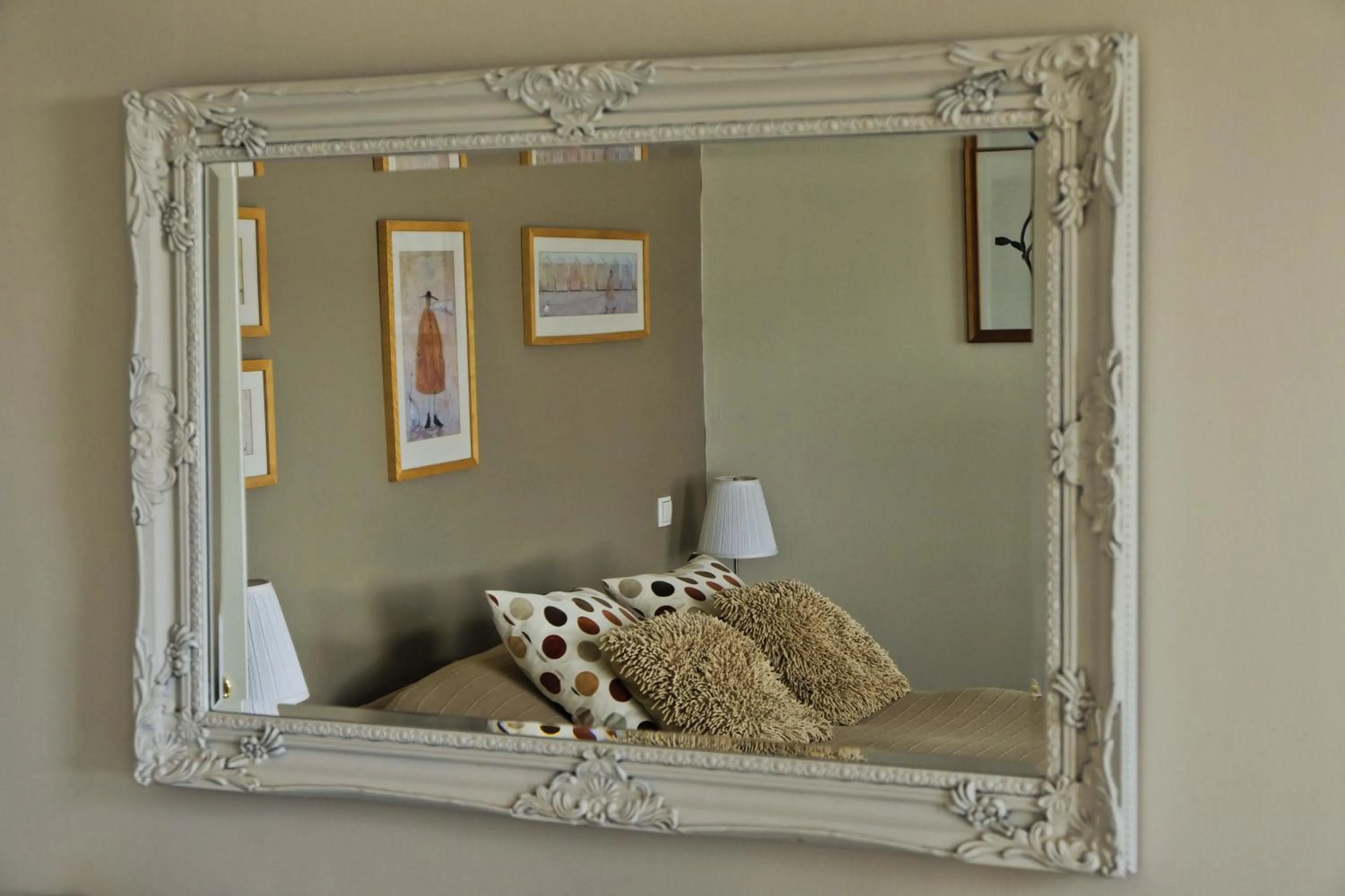 Bed in Hraunsnef Country Hotel