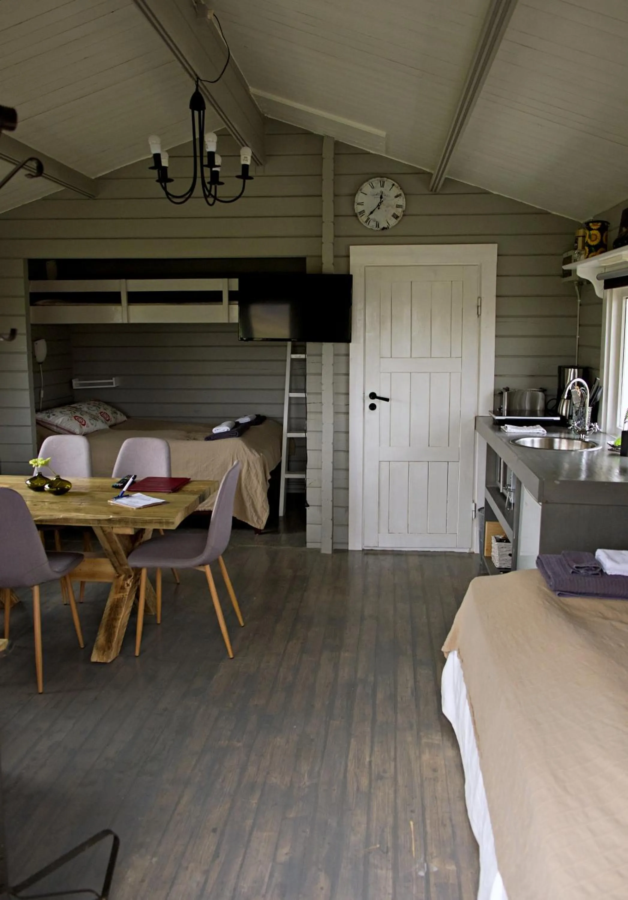 Kitchen or kitchenette in Hraunsnef Country Hotel