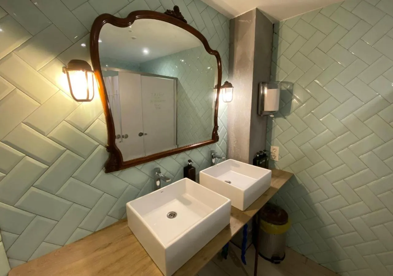 Bathroom in Blai Blai Hostel