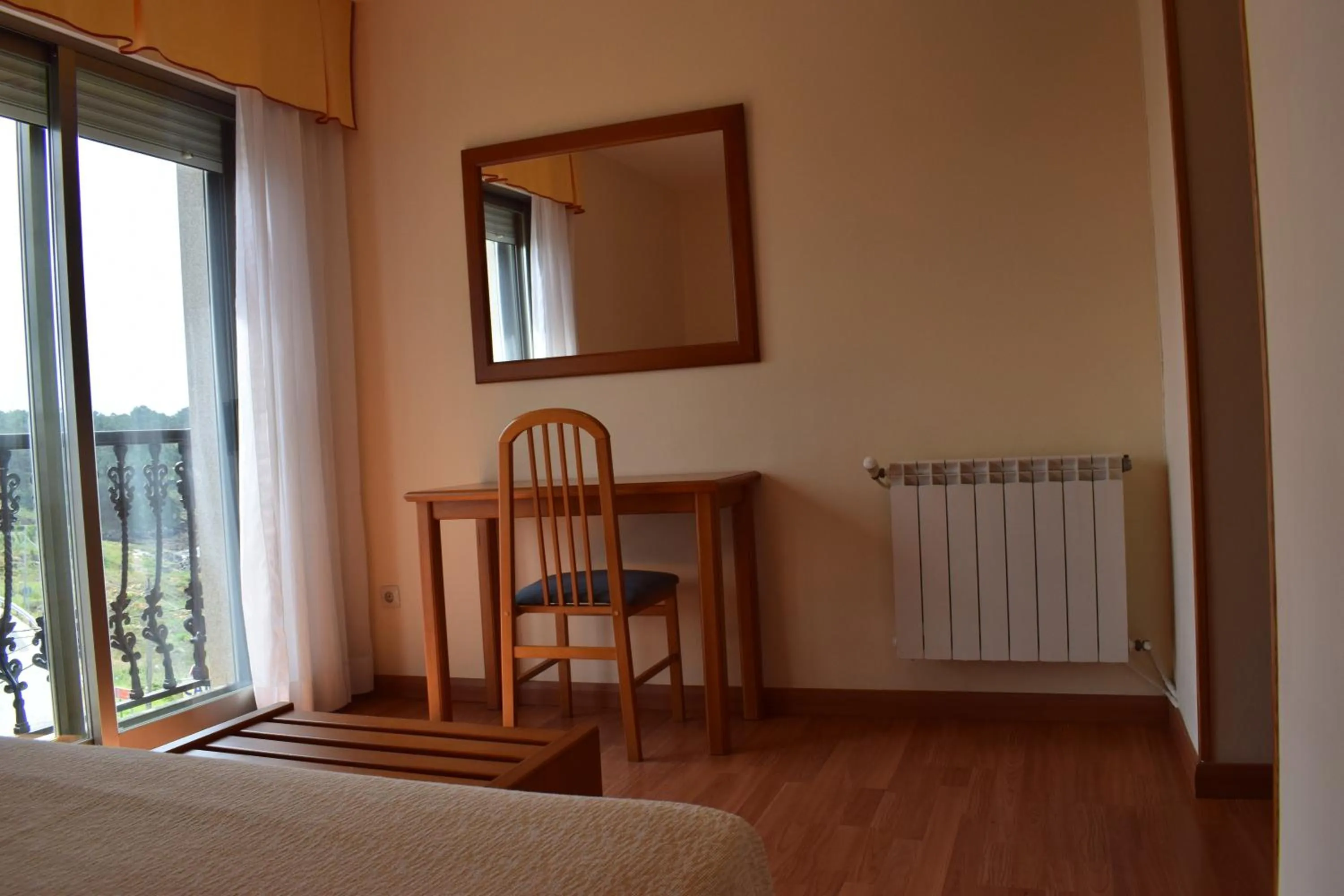 Bedroom, Bed in Hotel VIDA Playa Paxariñas