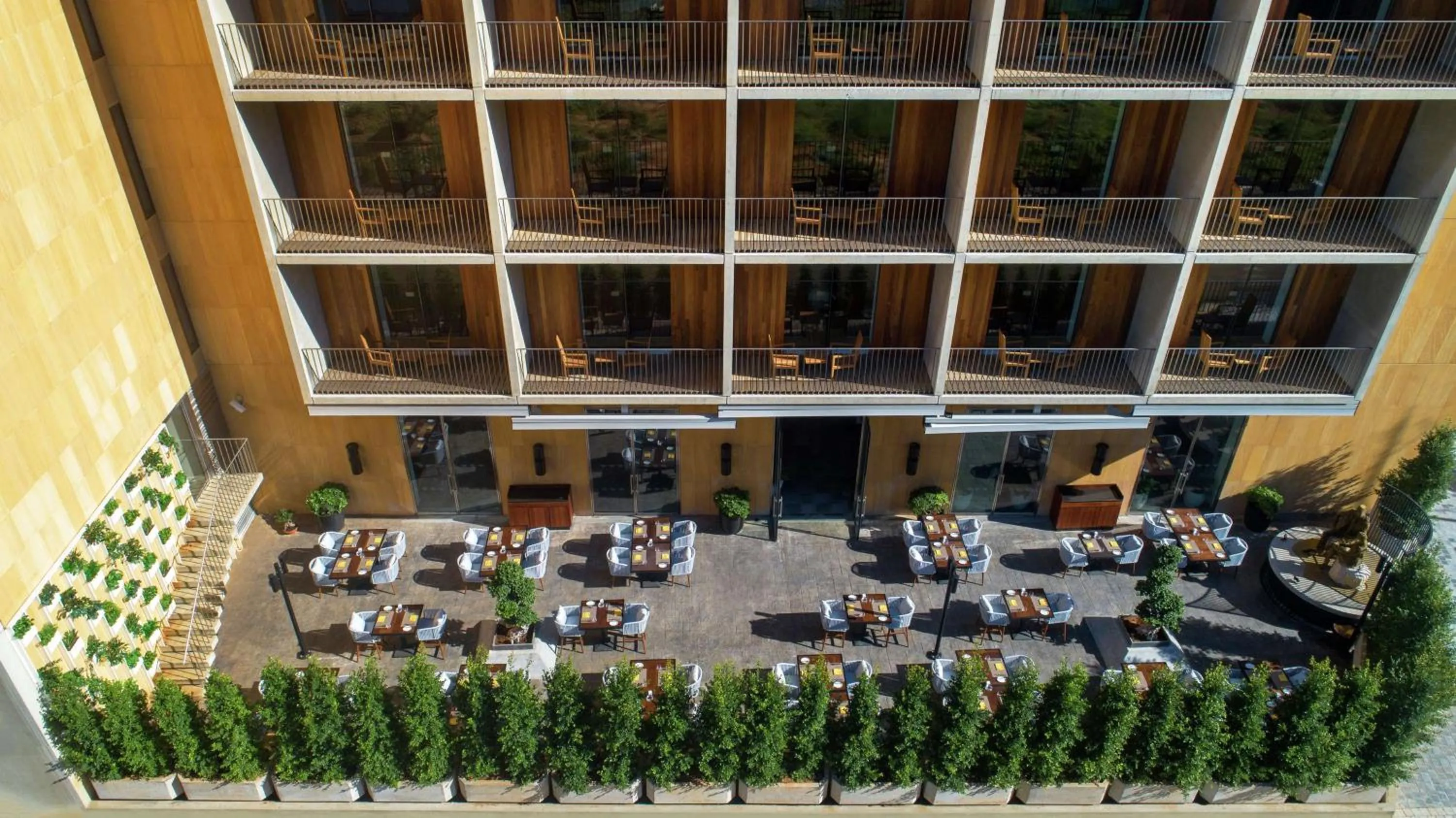 Restaurant/places to eat in Hilton Beirut Downtown