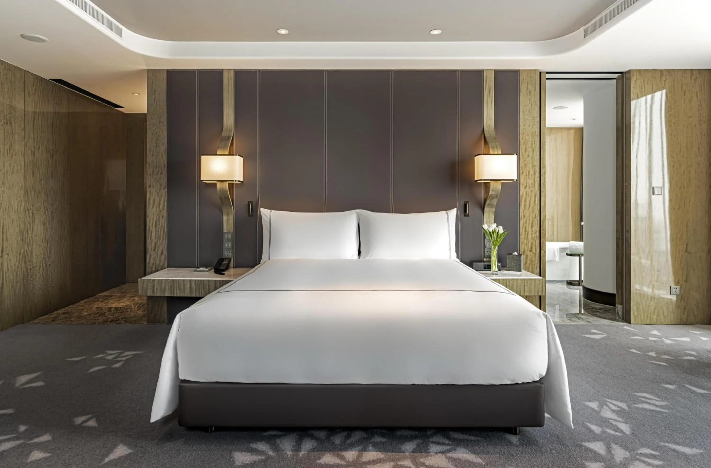 View (from property/room), Bed in Conrad Hangzhou