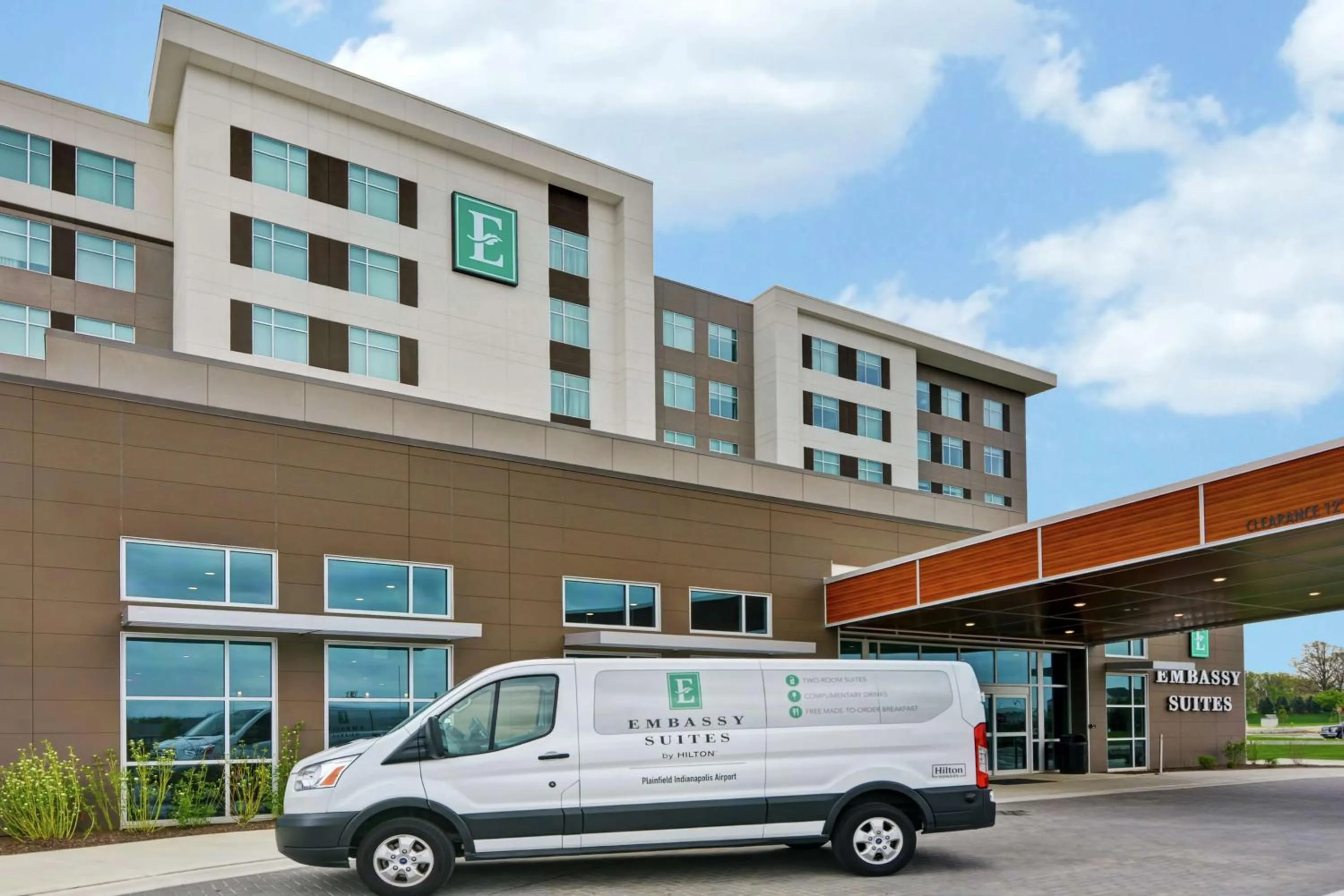 Property building in Embassy Suites By Hilton Plainfield Indianapolis Airport