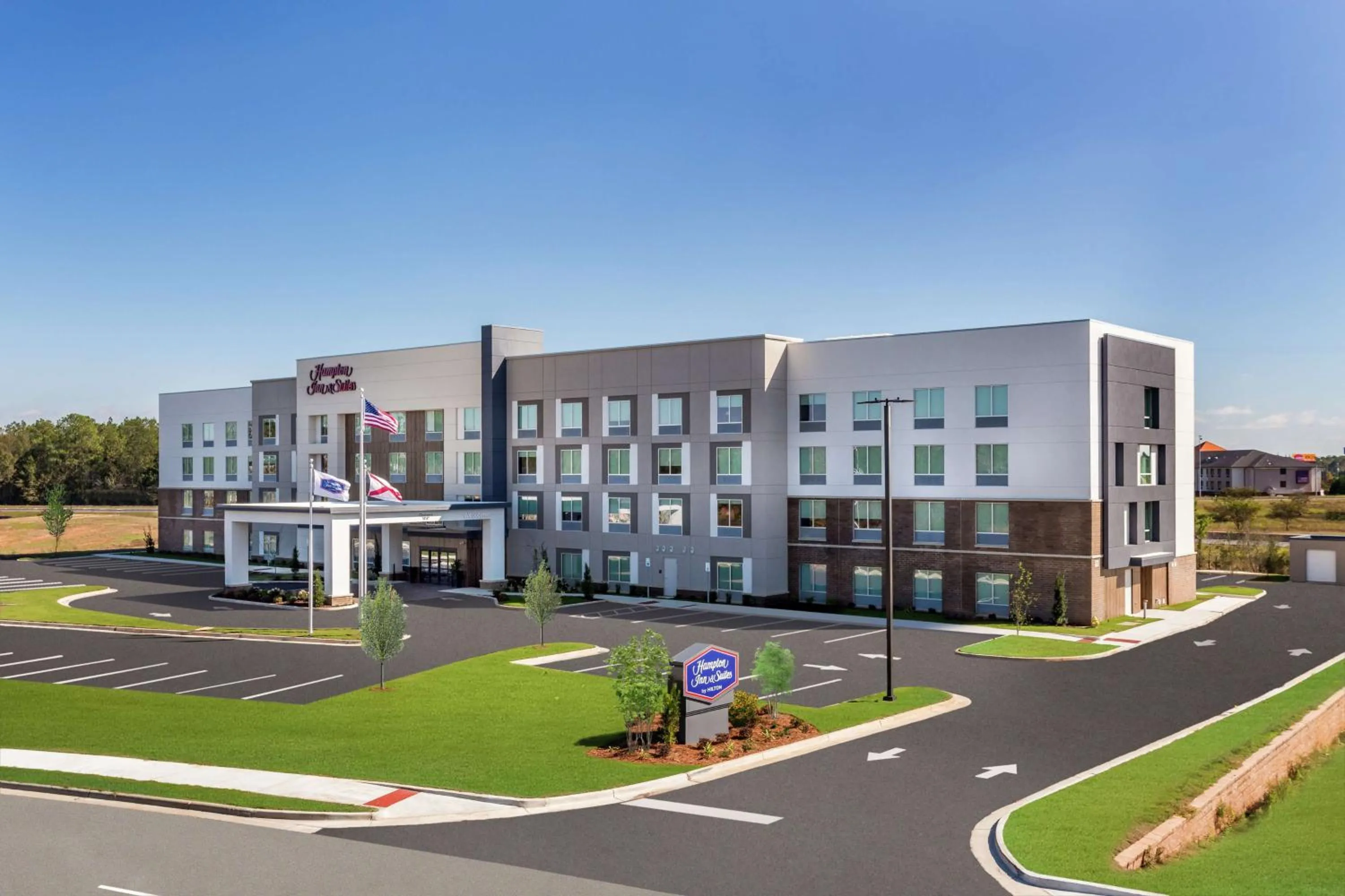 Property building in Hampton Inn & Suites Saraland Mobile