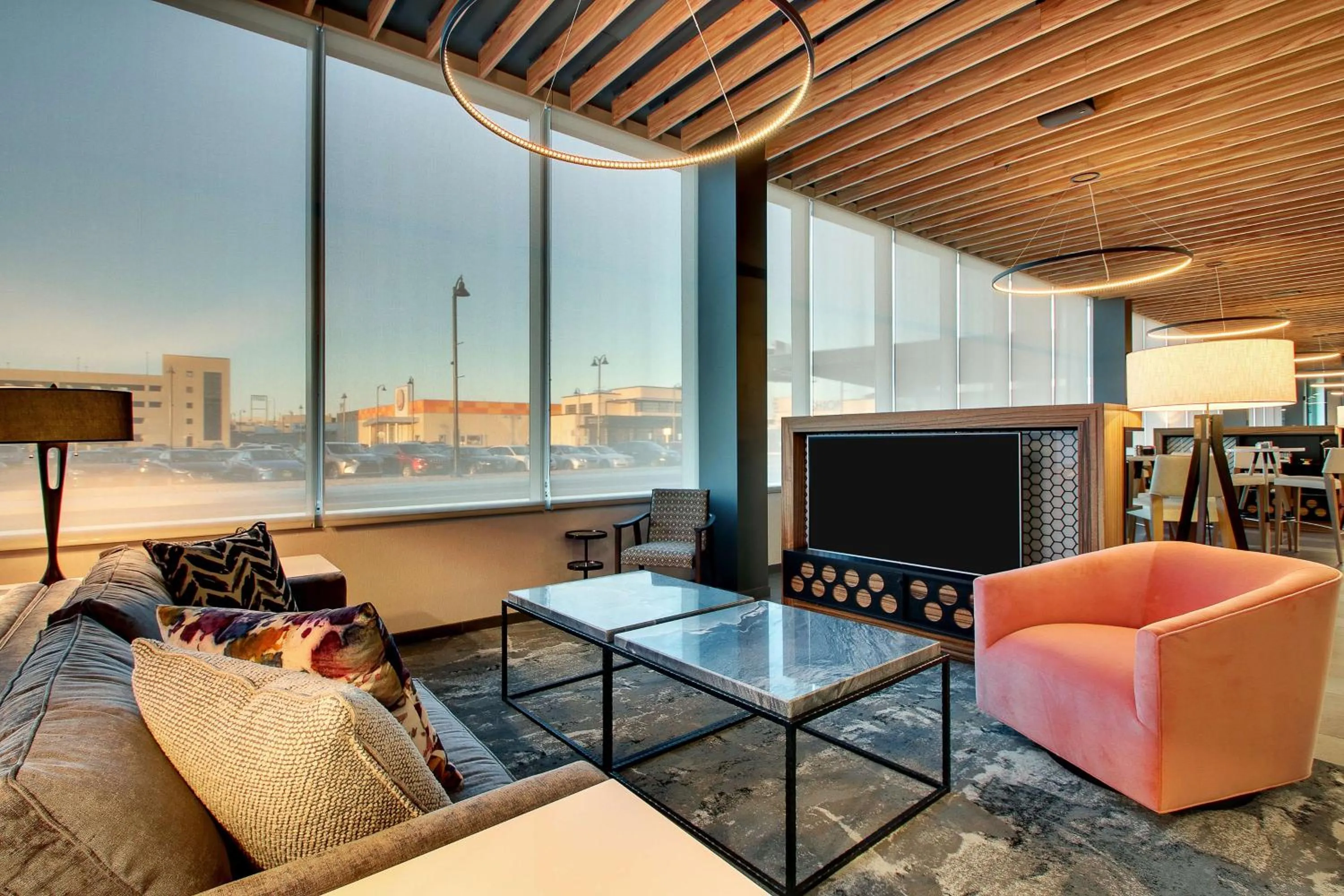 Restaurant/places to eat in The Rose Chicago, Tapestry Collection By Hilton