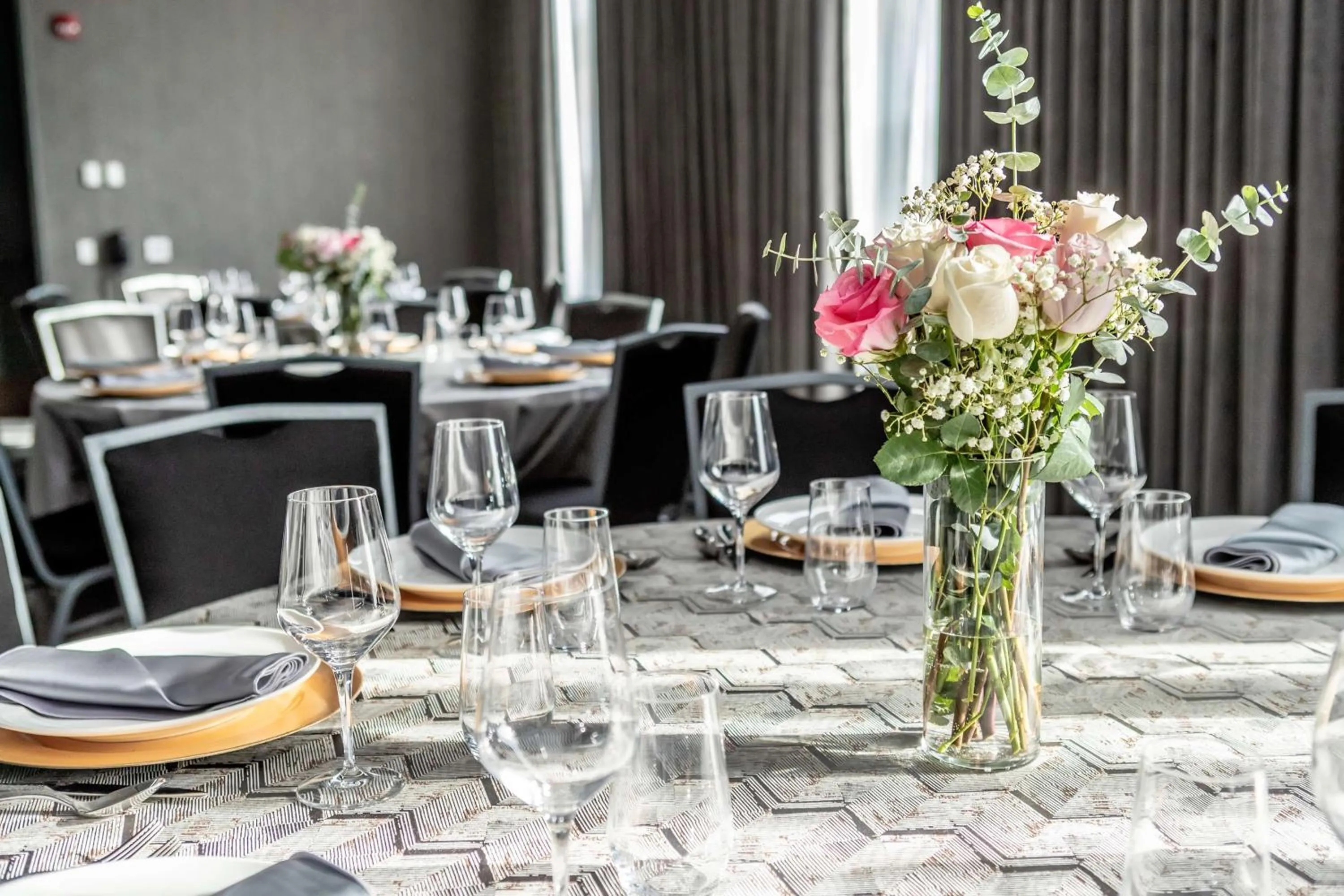 Meeting/conference room in The Rose Chicago, Tapestry Collection By Hilton