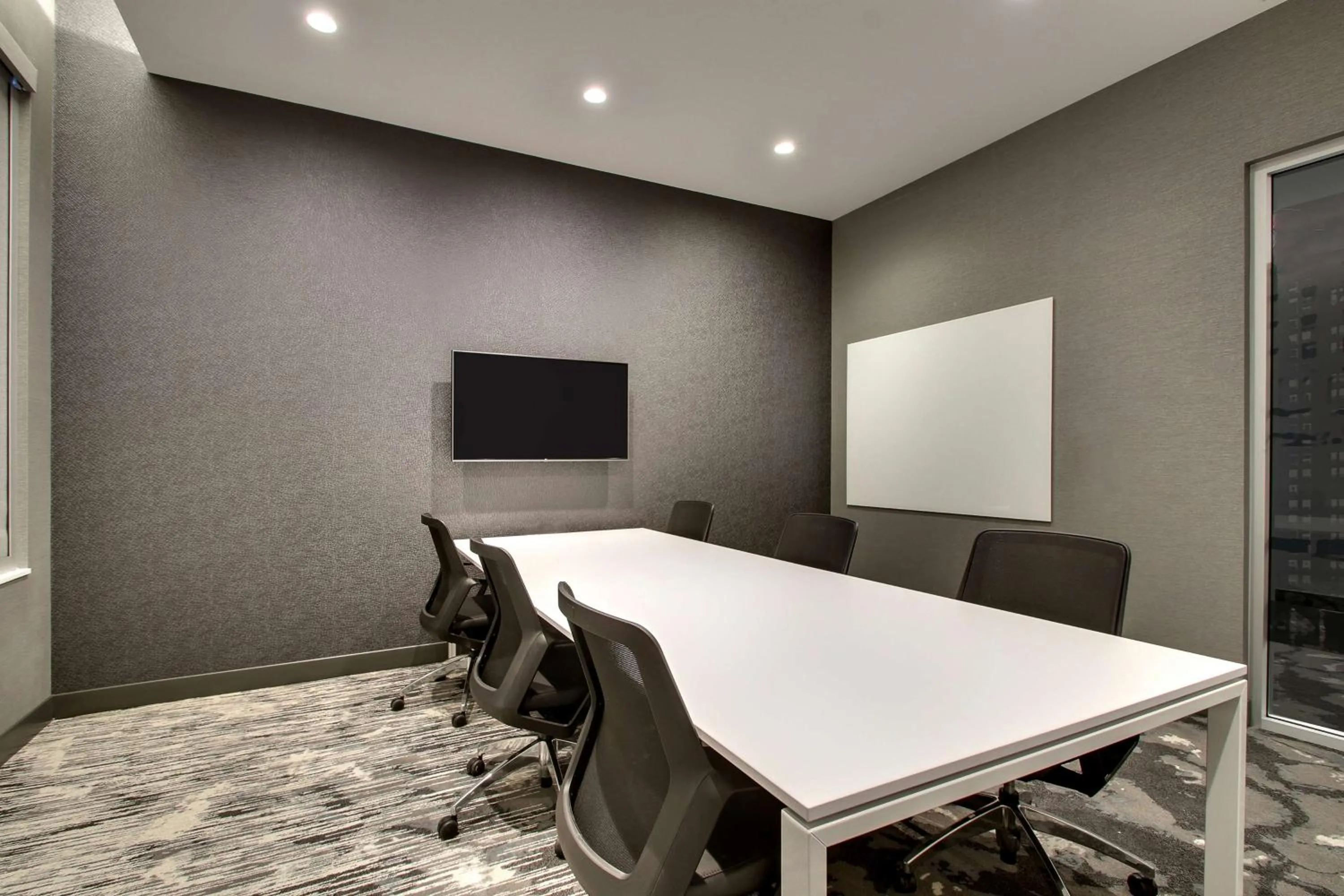 Meeting/conference room in The Rose Chicago, Tapestry Collection By Hilton