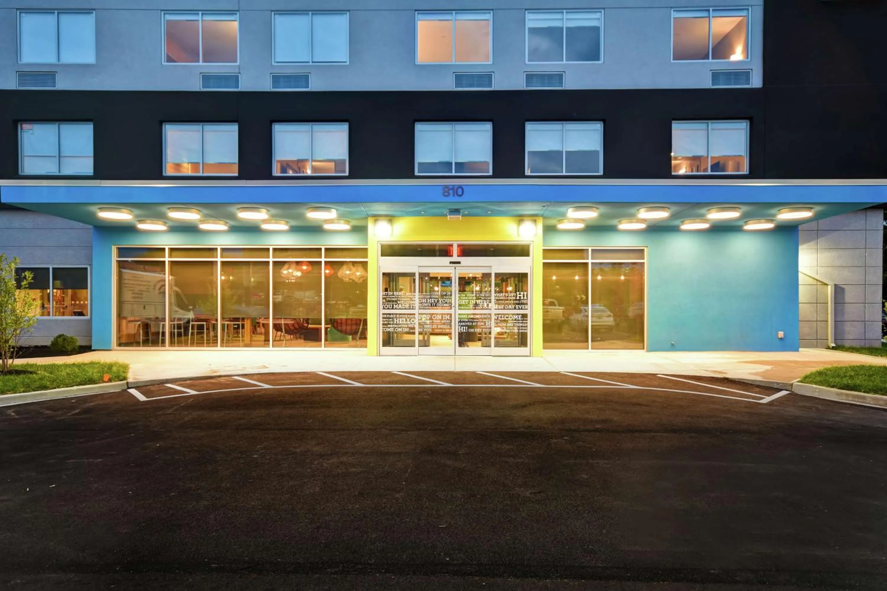 Property building in Tru By Hilton Louisville Airport