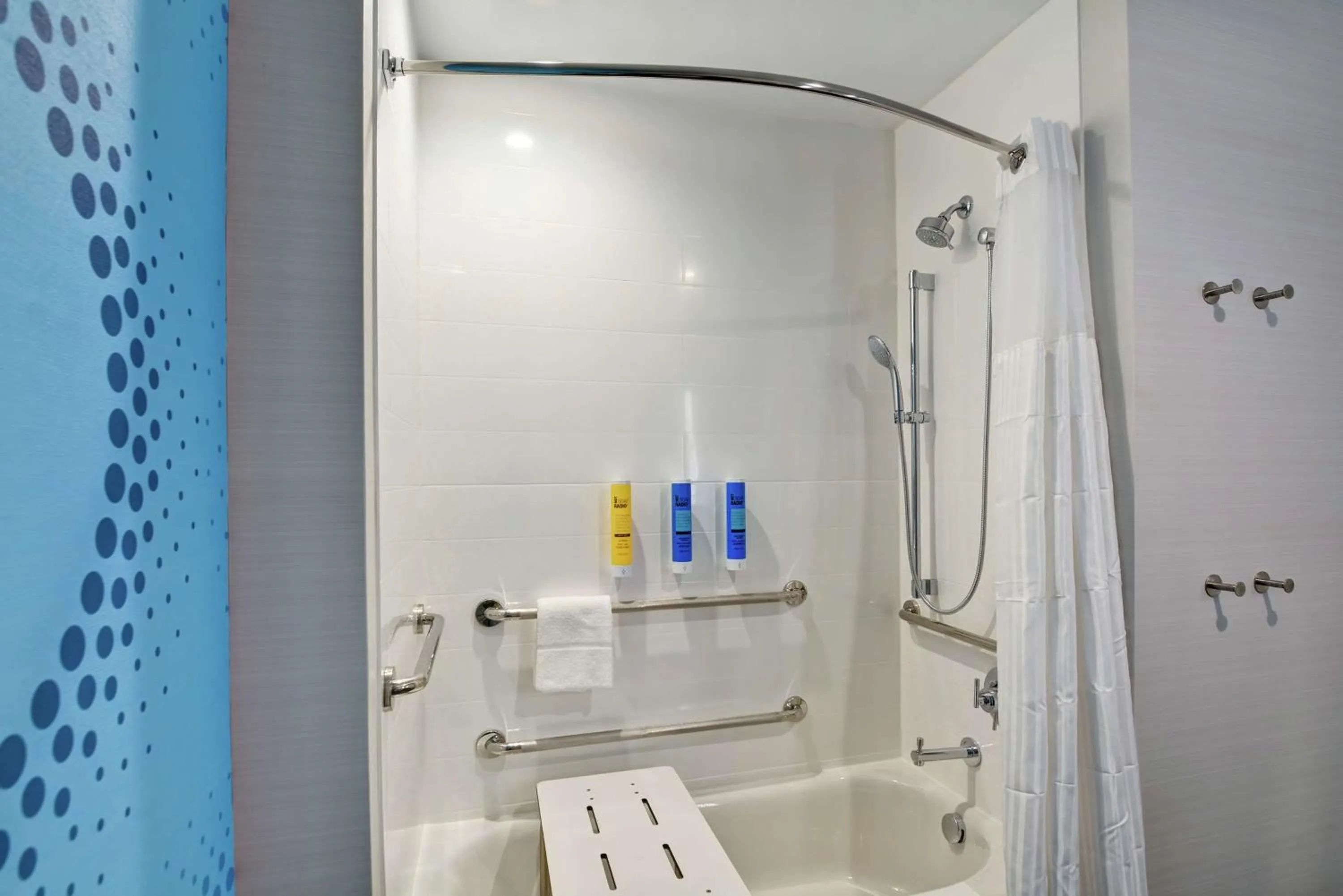 Bathroom in Tru By Hilton Shepherdsville Louisville South