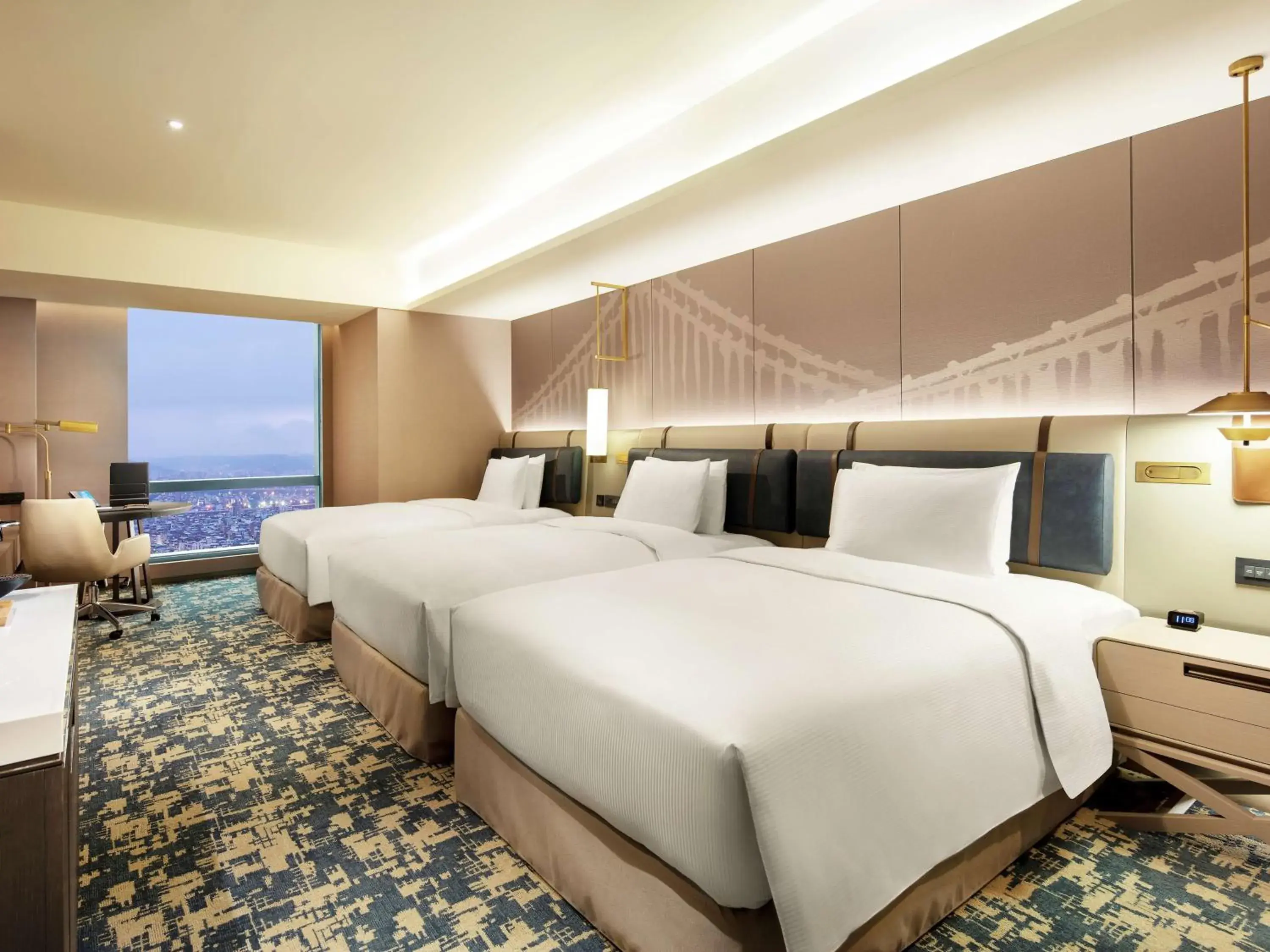 Triple Room with Three Single Beds in Hilton Taipei Sinban Triple Room with Three Single Beds in Hilton Taipei Sinban