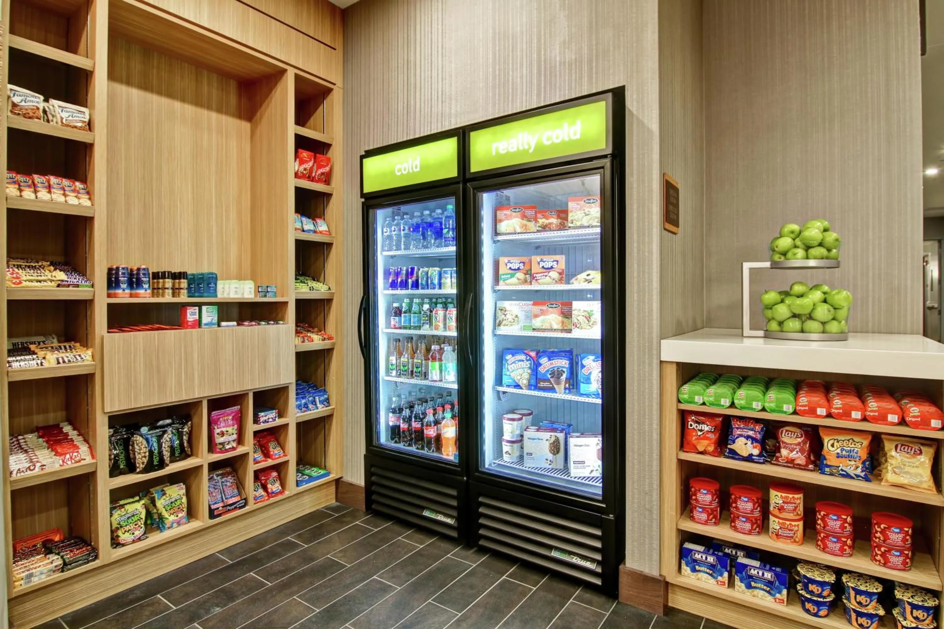 Restaurant/places to eat in Home2 Suites By Hilton Edmonton South