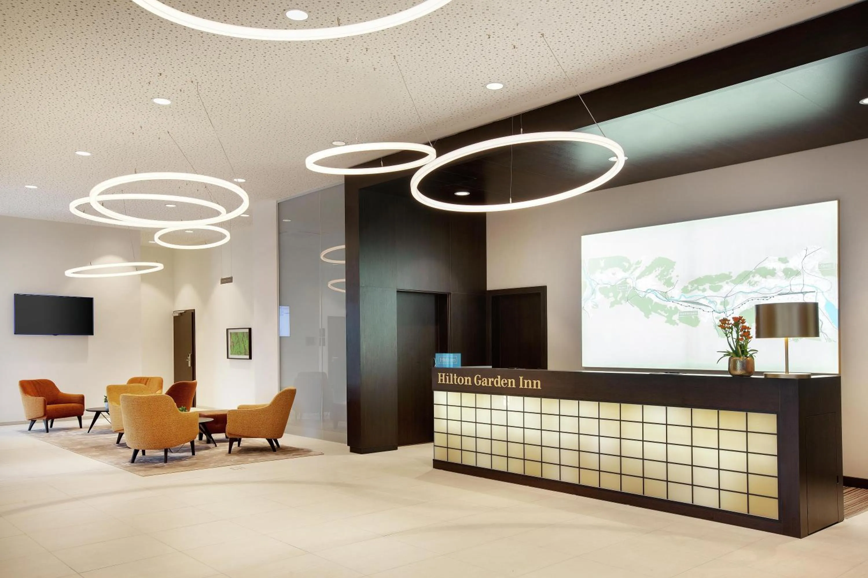 Lobby or reception in Hilton Garden Inn Zurich Limmattal