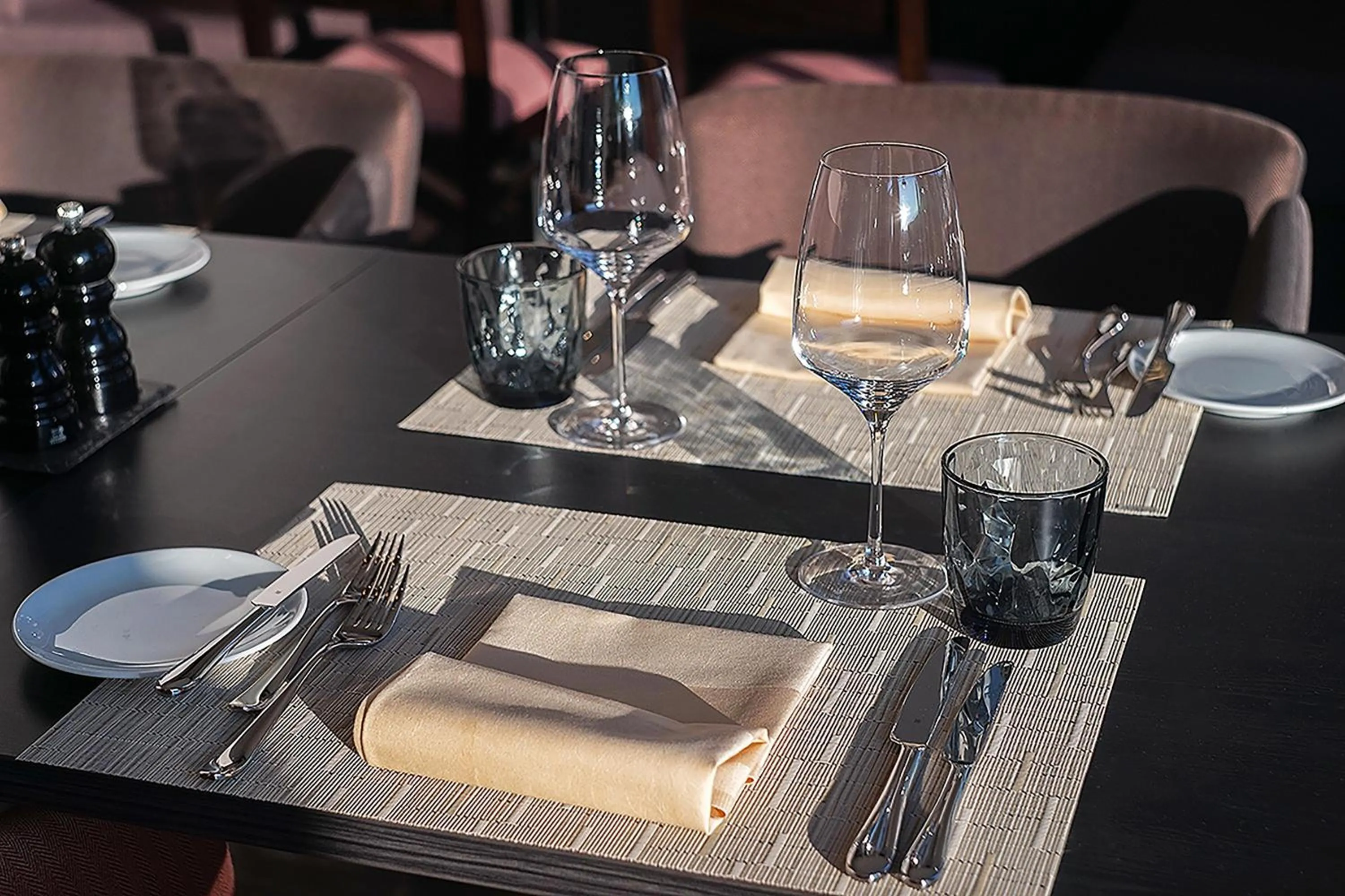 Lounge or bar in Hilton Garden Inn Zurich Limmattal