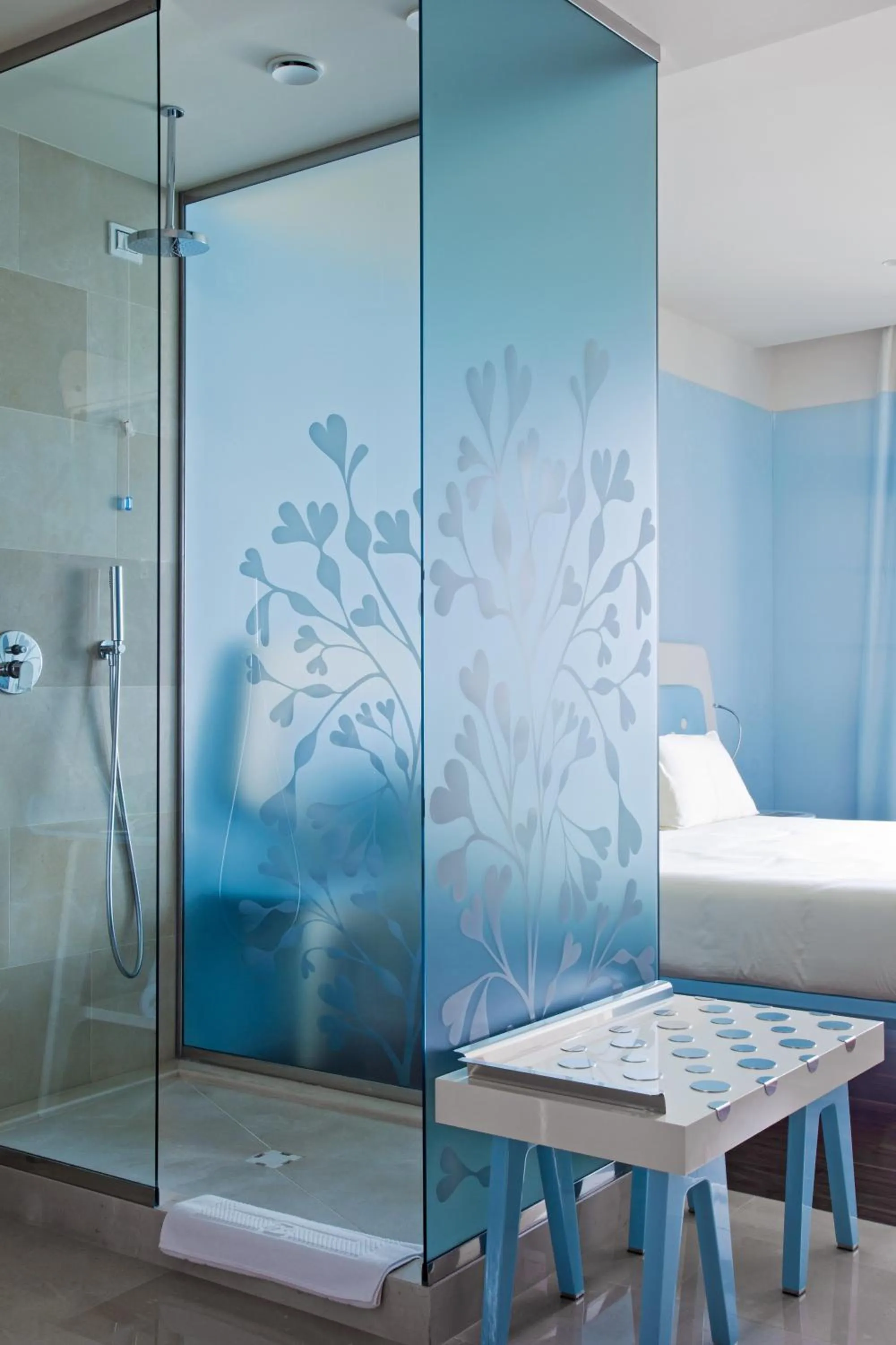 Photo of the whole room, Bed in JR Hotels Bari Grande Albergo delle Nazioni