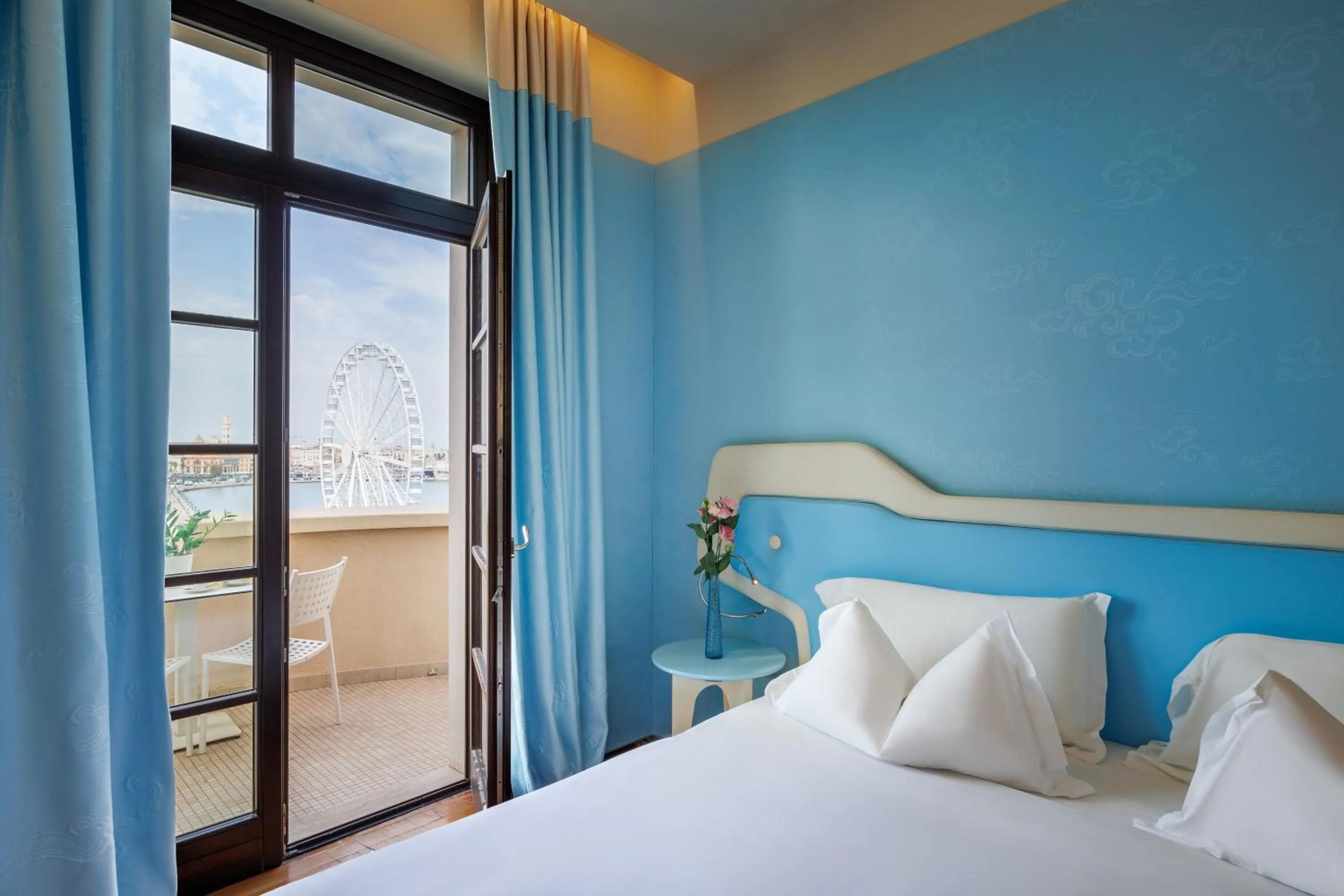 Bed in JR Hotels Bari Grande Albergo delle Nazioni