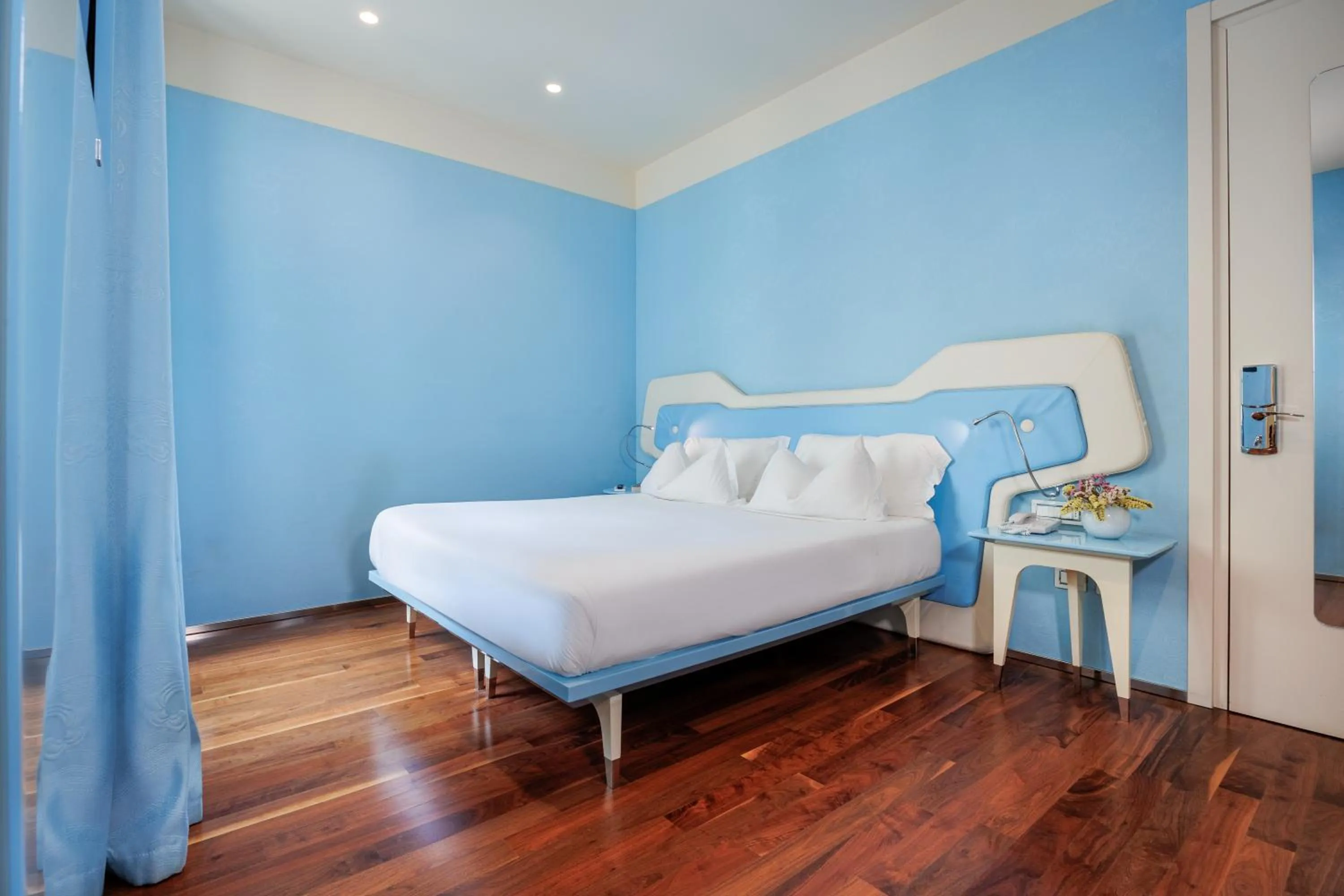 Bed in JR Hotels Bari Grande Albergo delle Nazioni