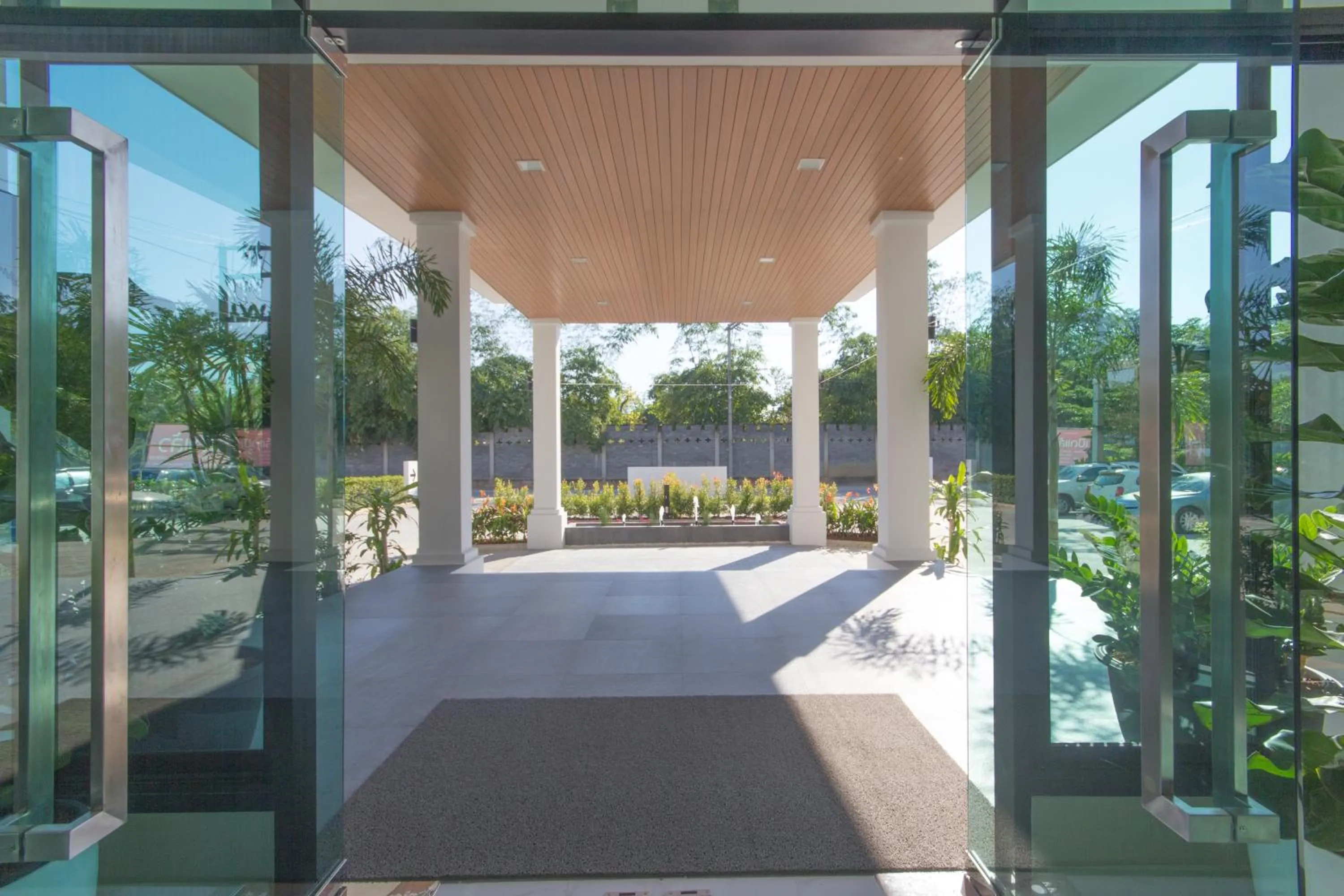 Patio in Donchan Grand Hotel
