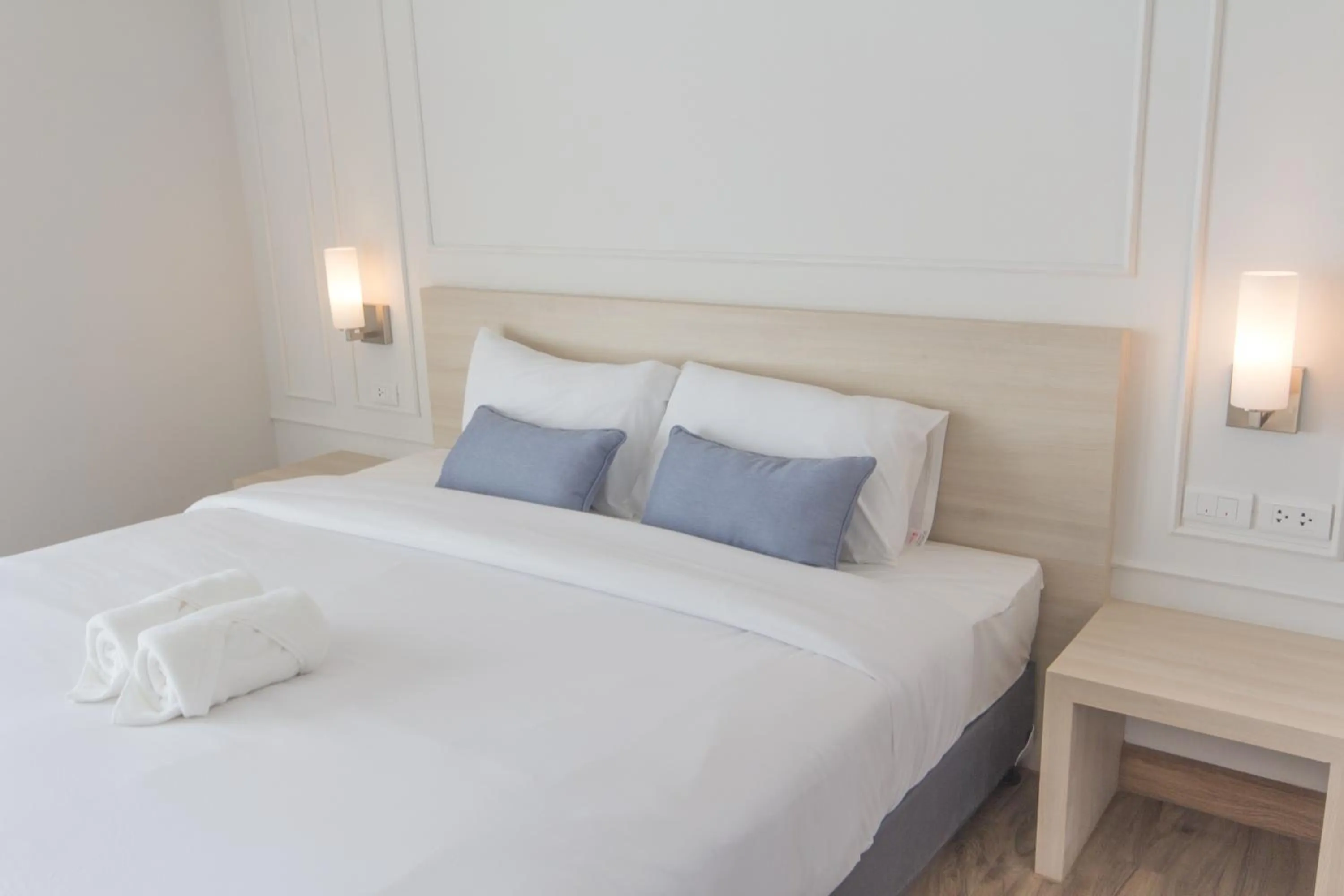 Bed in Donchan Grand Hotel