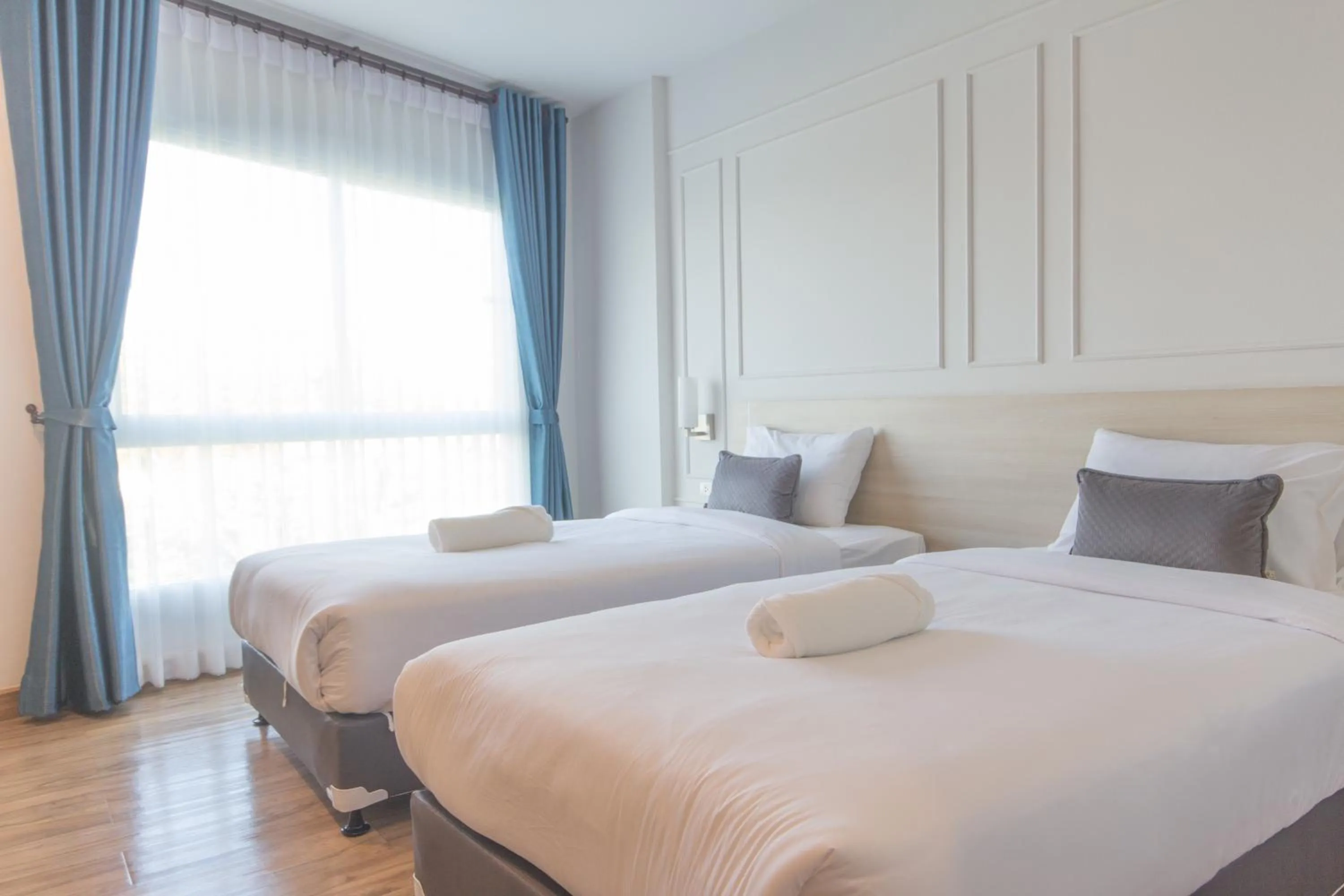 Bed in Donchan Grand Hotel