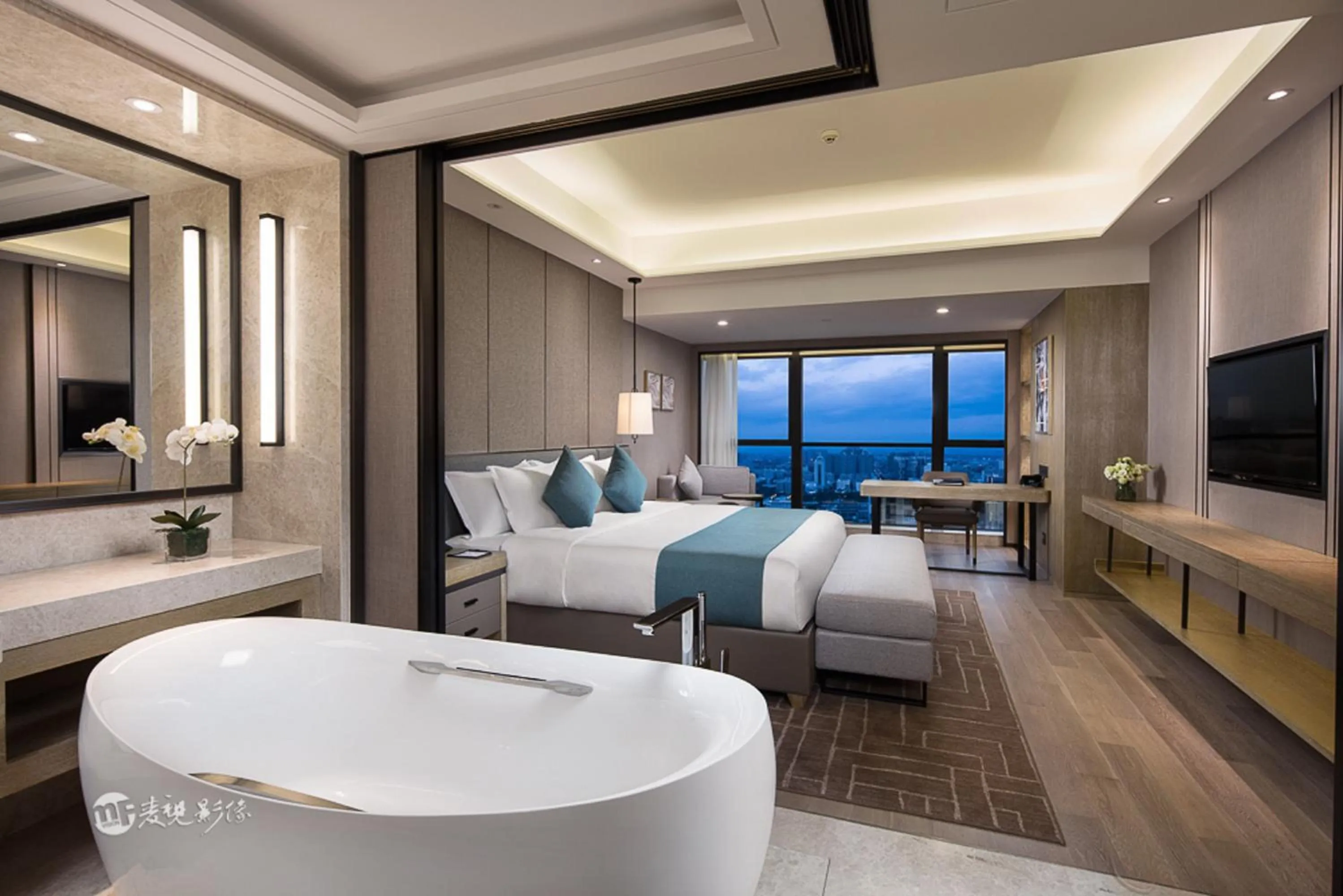 Photo of the whole room in Wyndham Grand Maoming