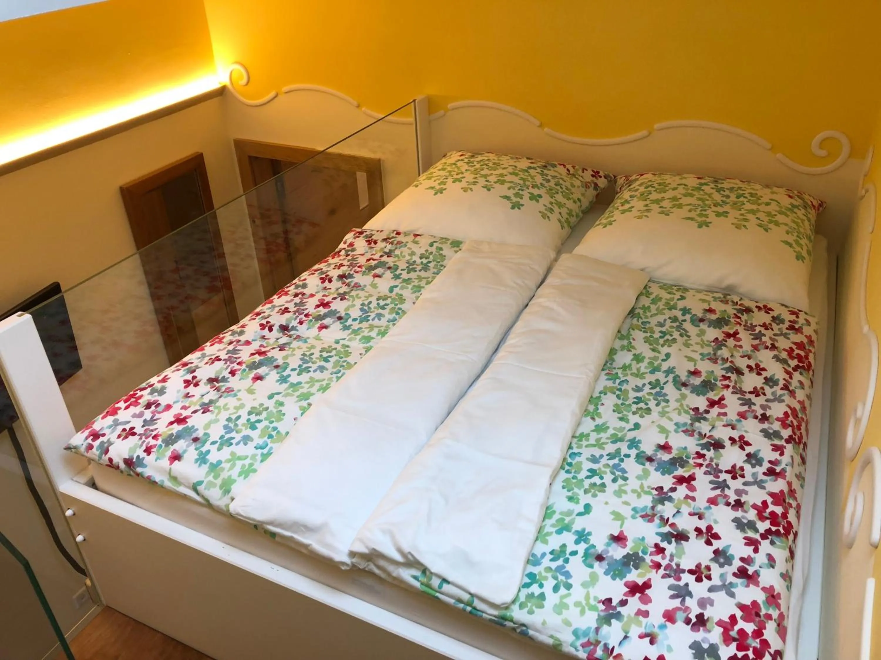 Bed in Gästehaus Alte Glaserei