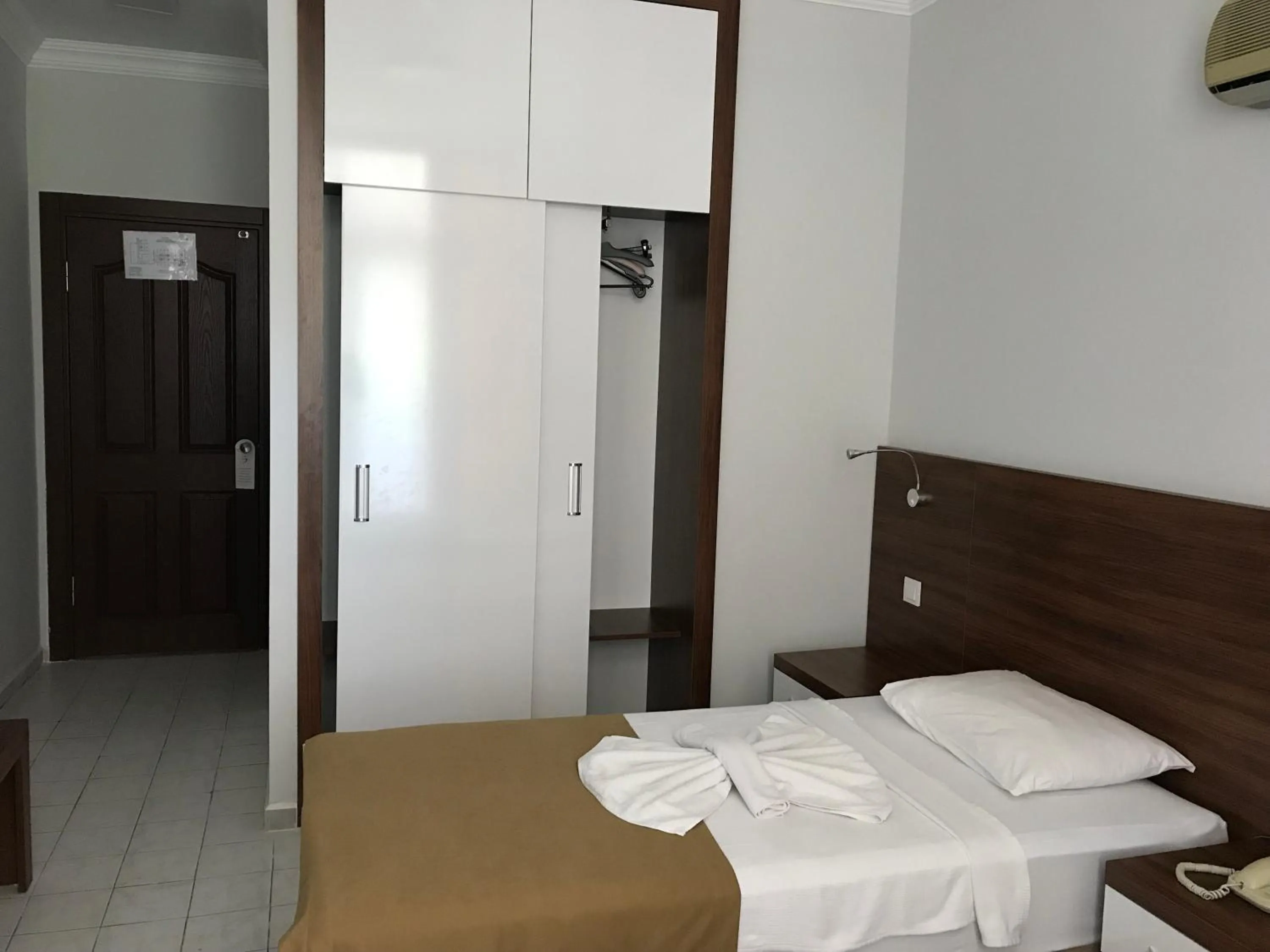 Area and facilities in Muz Hotel