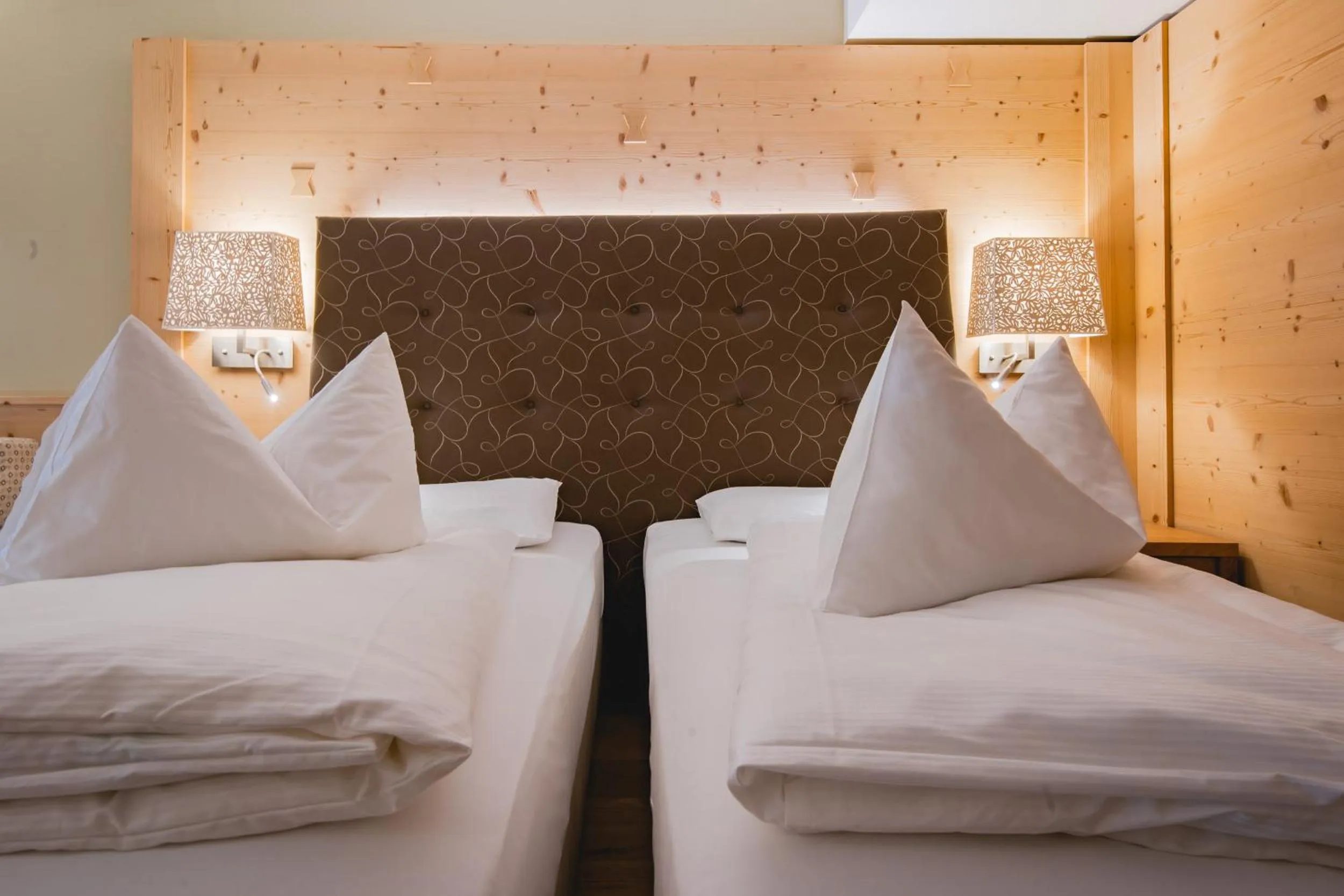 Bed in Hotel Cesa Tyrol