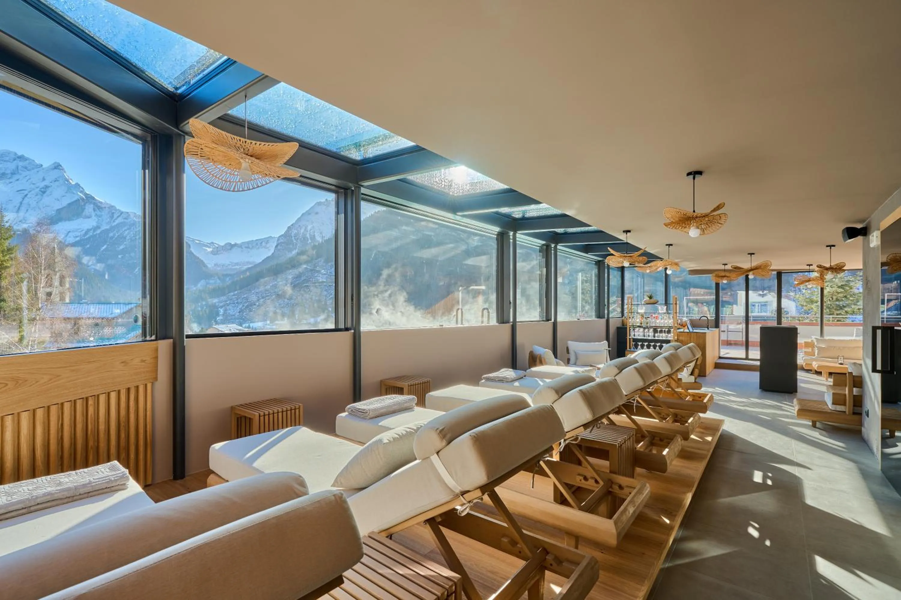 Swimming pool in Hotel Cesa Tyrol