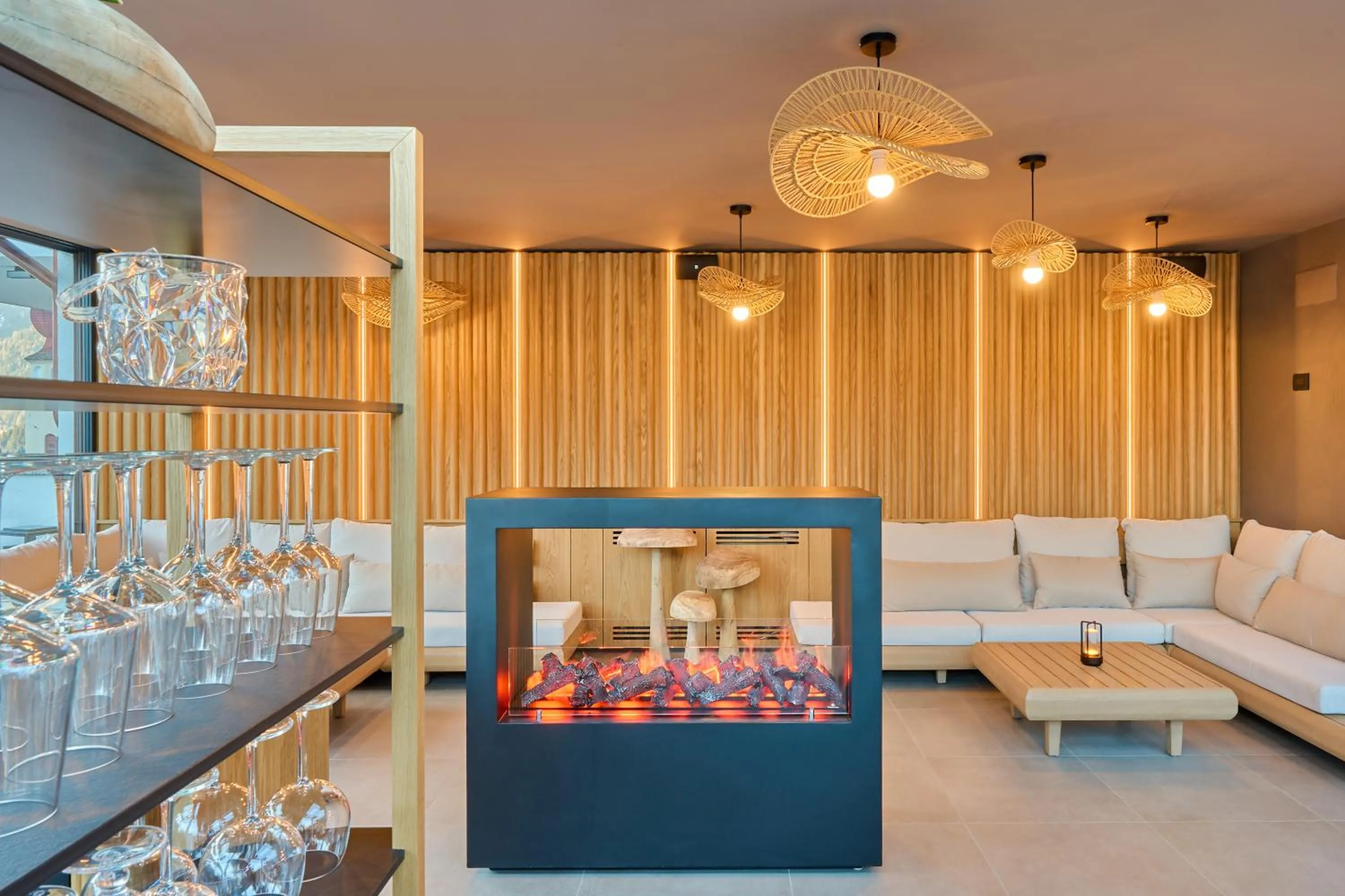 Swimming pool in Hotel Cesa Tyrol