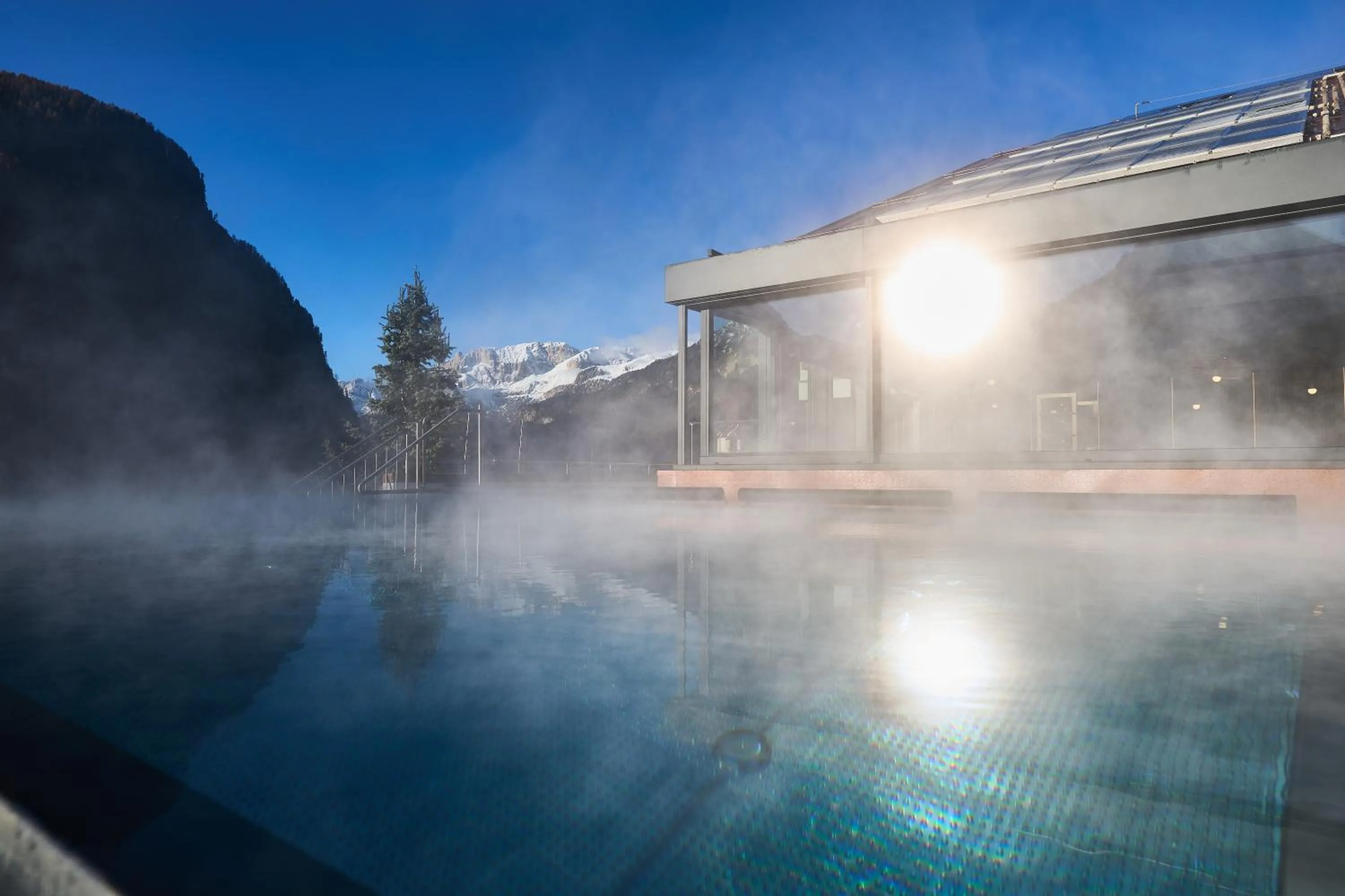 Swimming pool in Hotel Cesa Tyrol