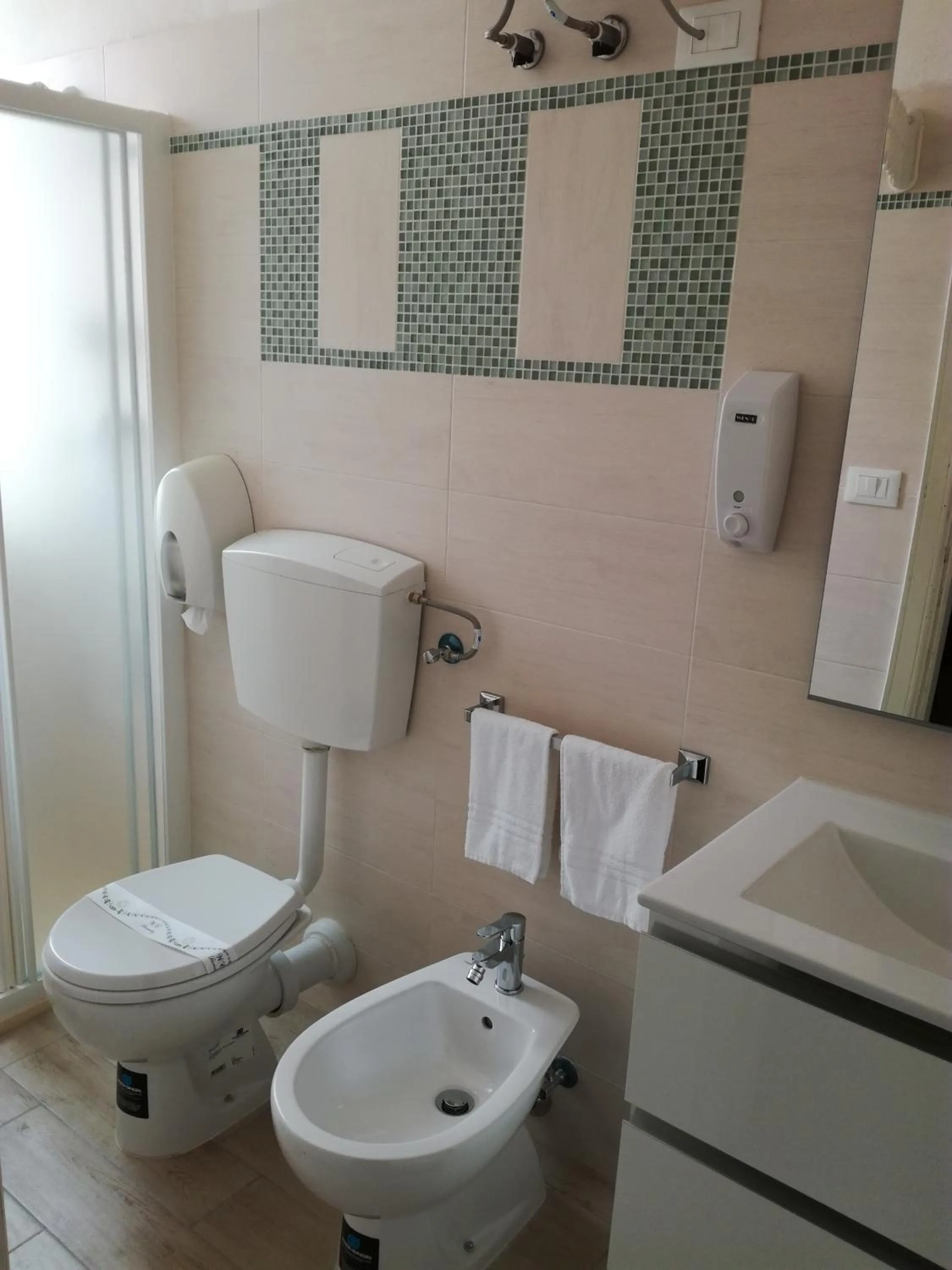 Bathroom in Albergo Dei 10 Colori