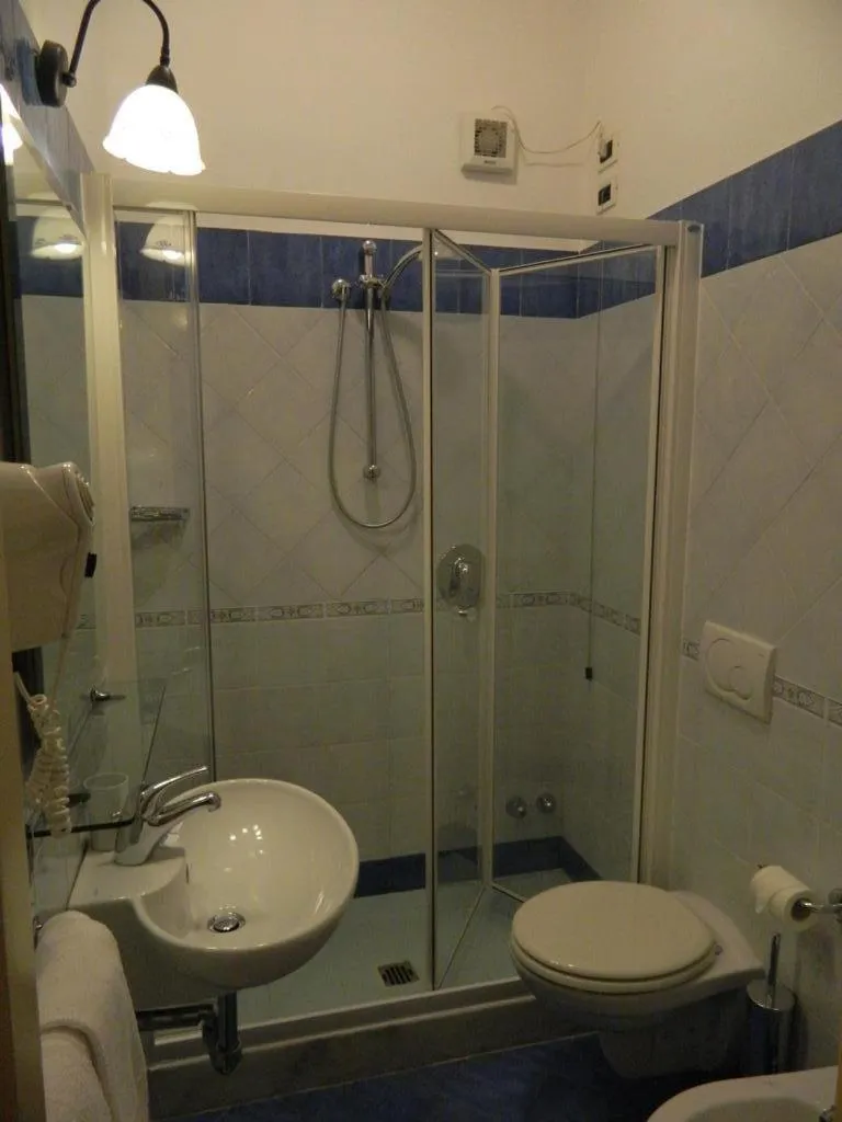 Bathroom in Hotel Villa Hermosa