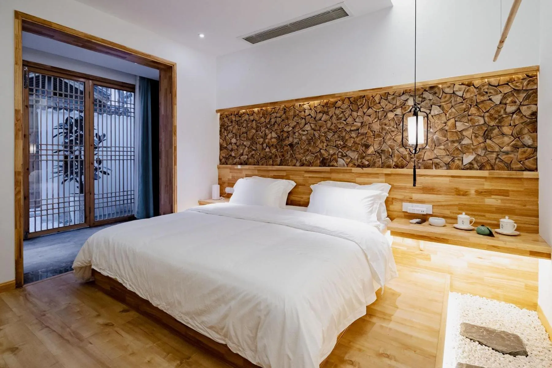 Bed in Zhangjiajie Su Xin Resort Near Tianmen Shan & Hehua airport-Free pick up