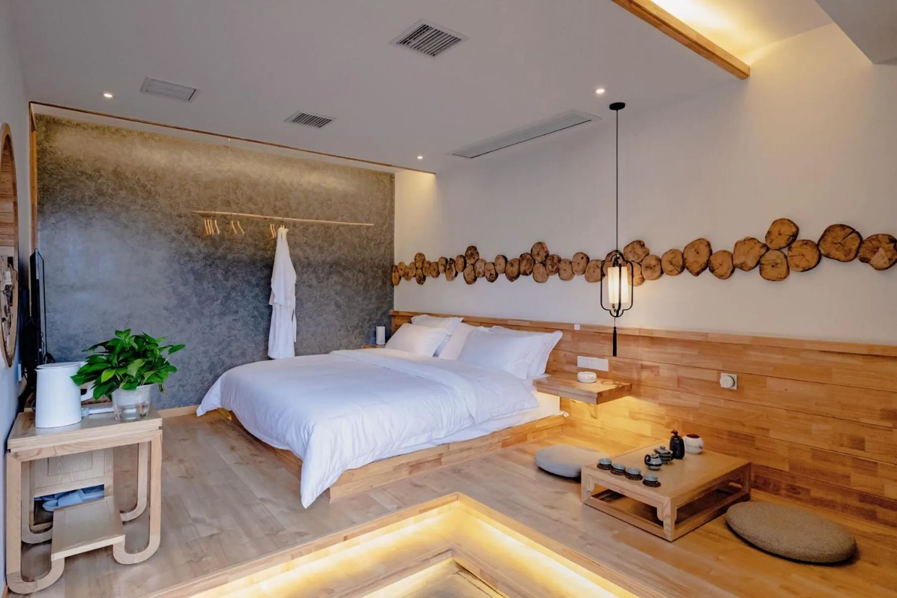 Bed in Zhangjiajie Su Xin Resort Near Tianmen Shan & Hehua airport-Free pick up