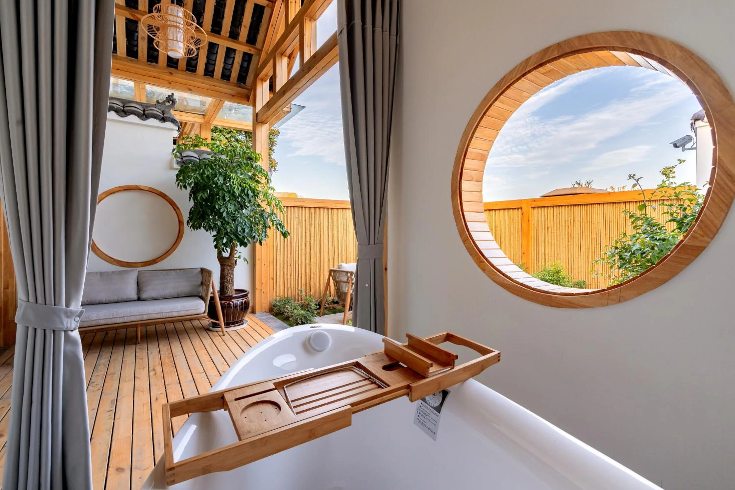 Bed in Zhangjiajie Su Xin Resort Near Tianmen Shan & Hehua airport-Free pick up