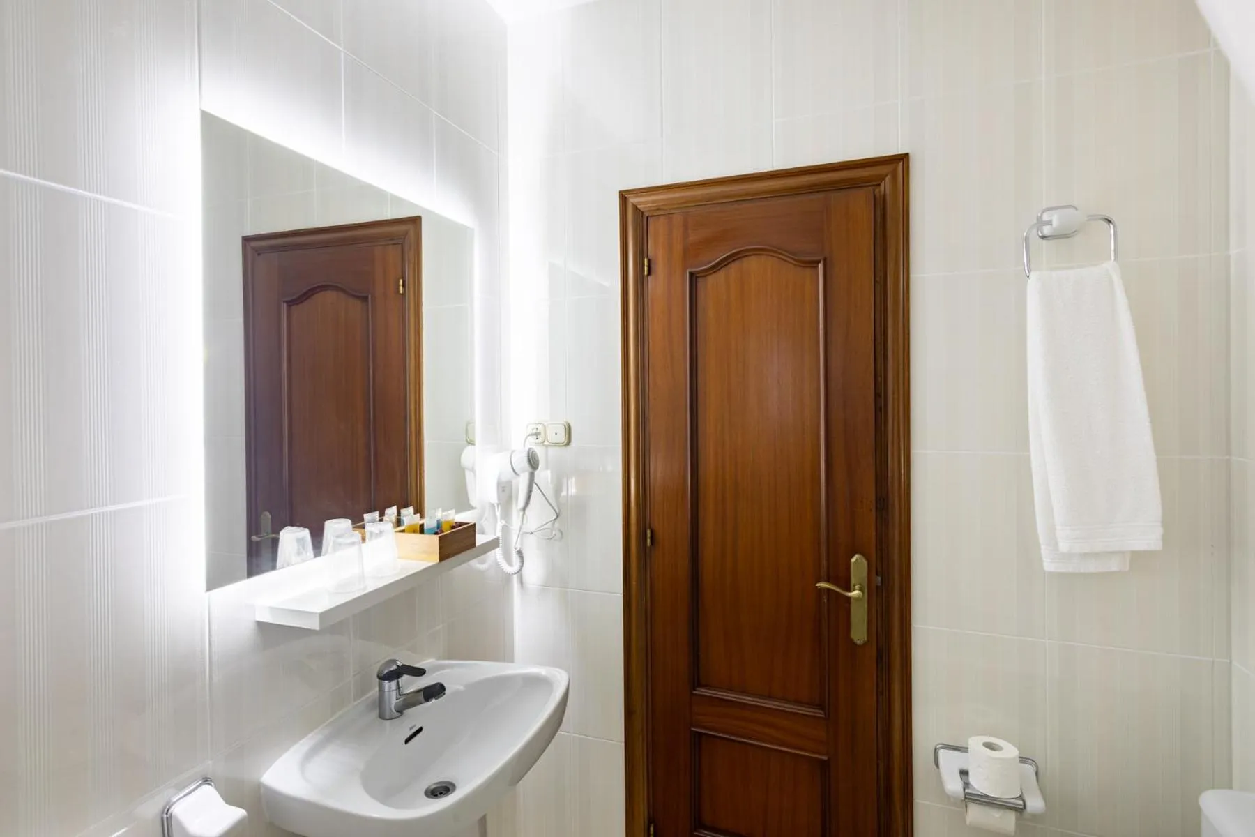 Bathroom in Hostal La Costa