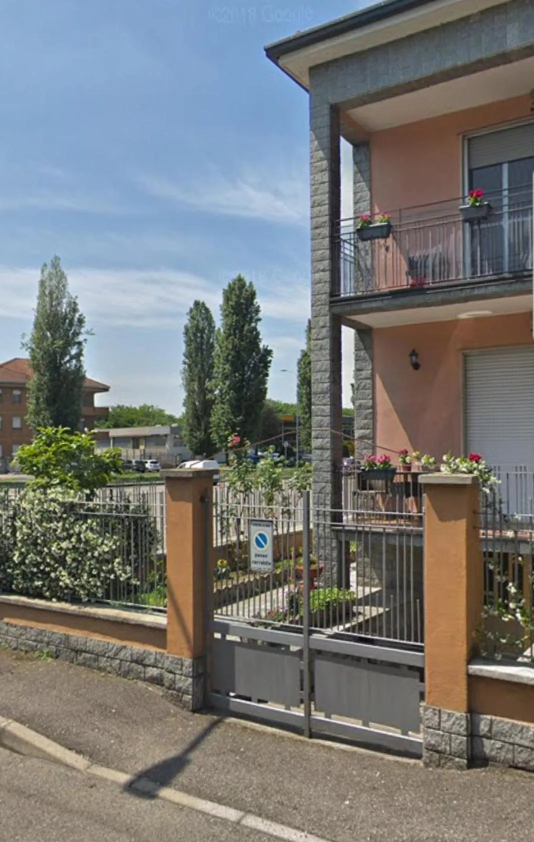 Property building in Villa Rosina