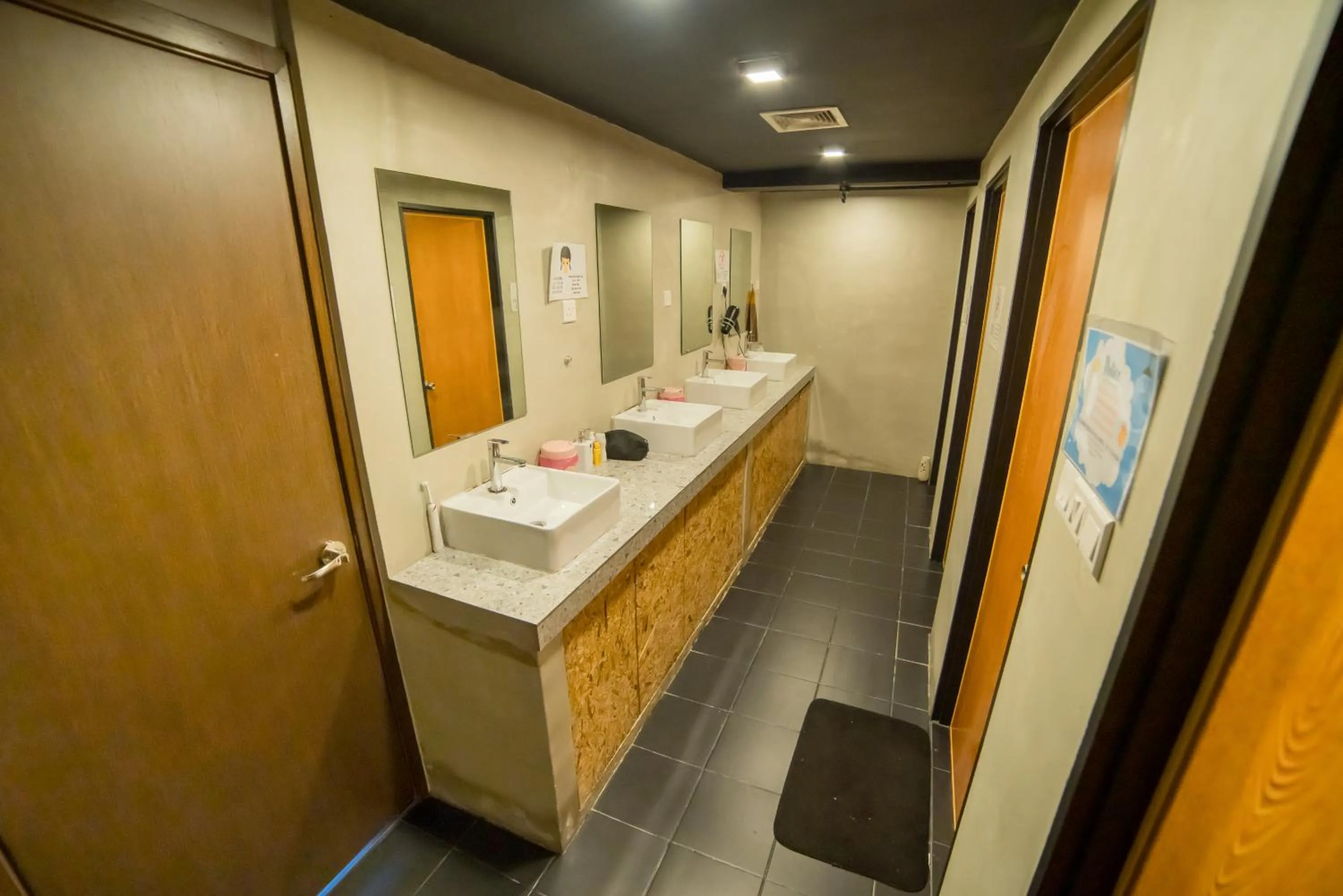 Homy Seafront Hostel