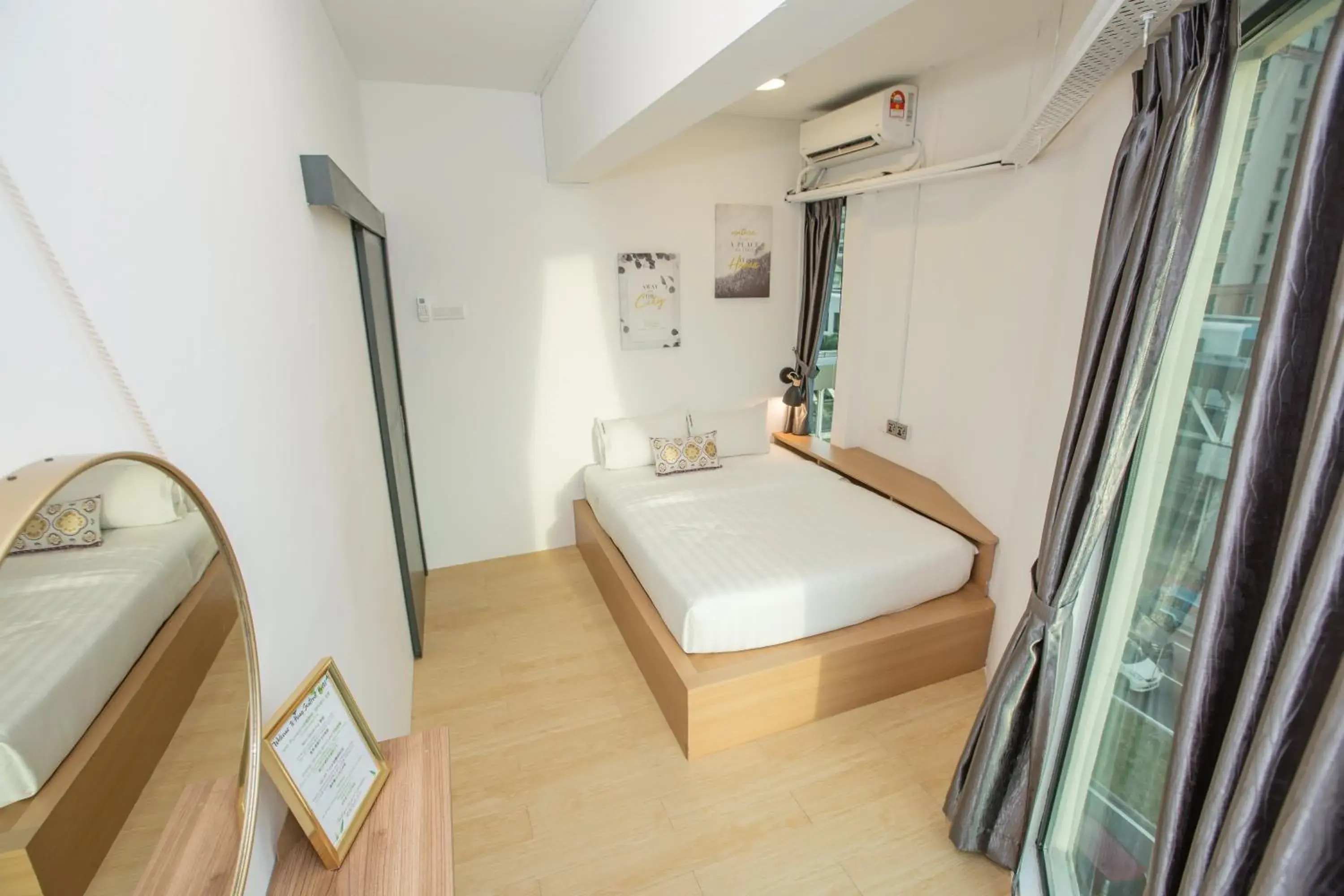 Deluxe Double Room with Sea View in Homy Seafront Hostel Deluxe Double Room with Sea View in Homy Seafront Hostel