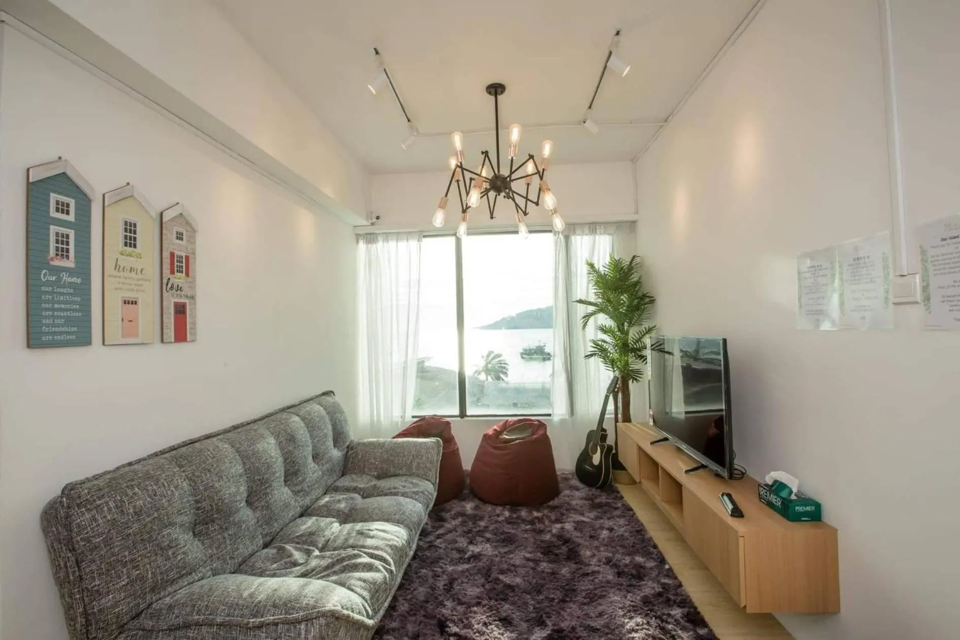 Homy Seafront Hostel