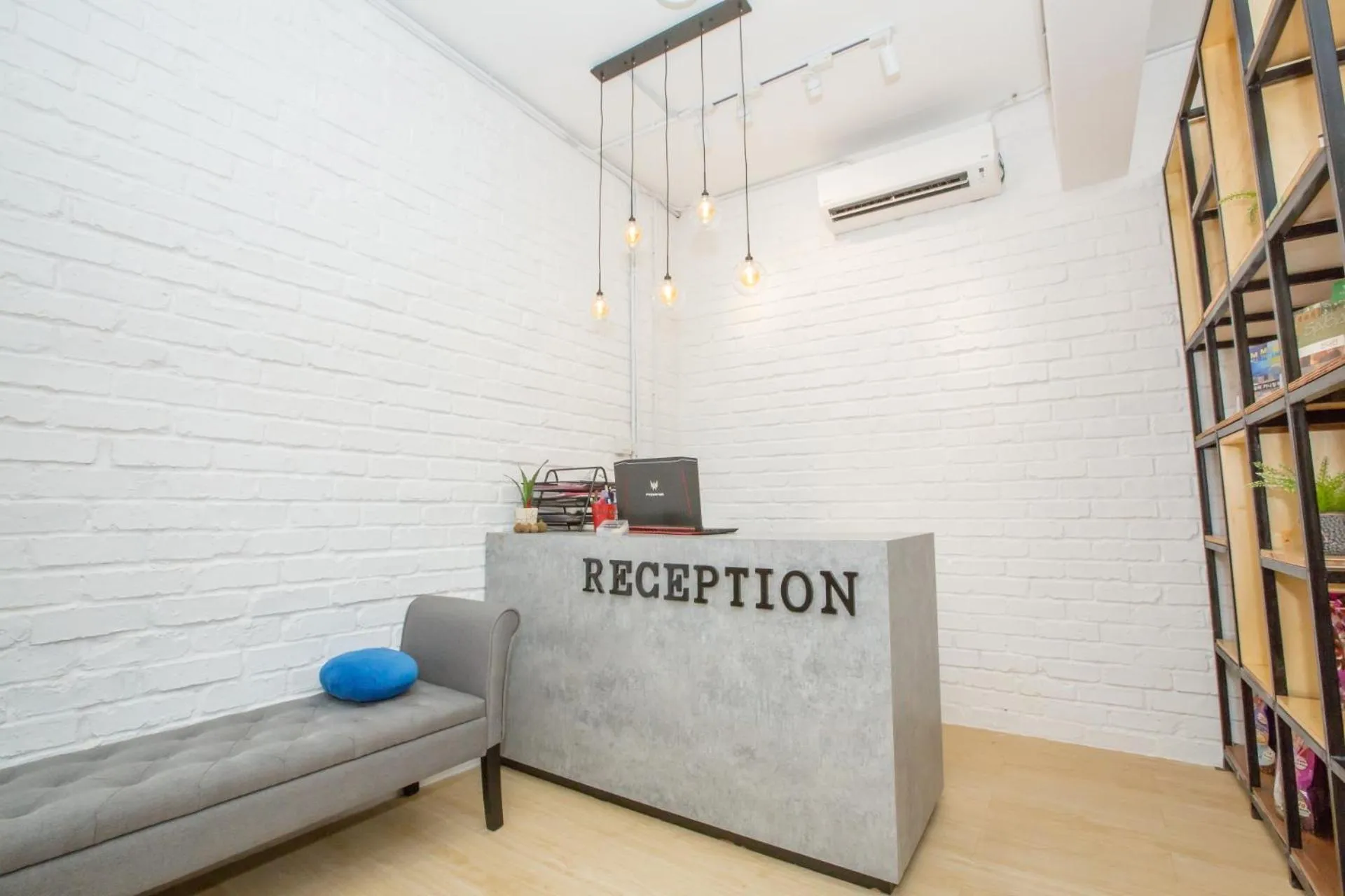 Homy Seafront Hostel