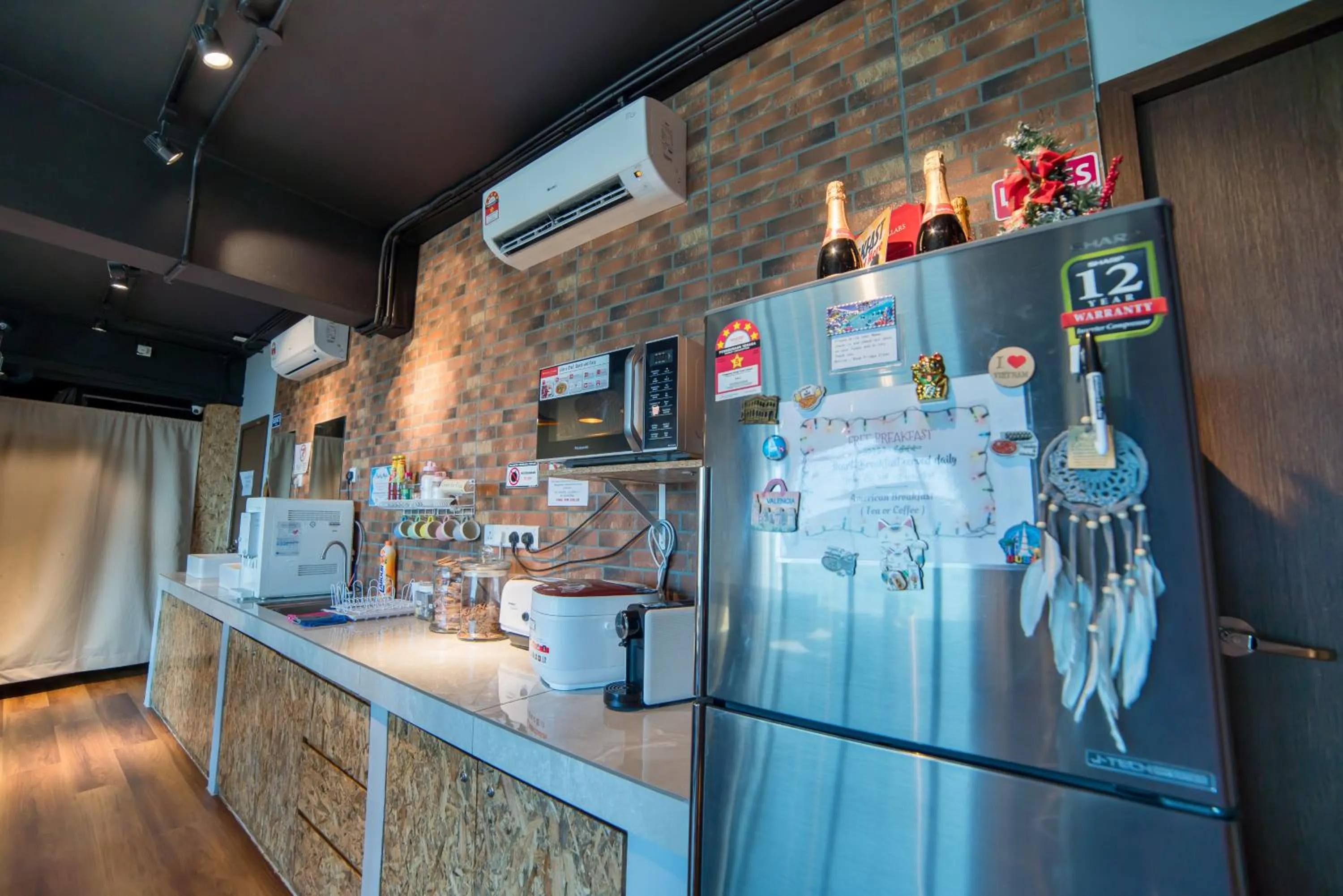 Homy Seafront Hostel