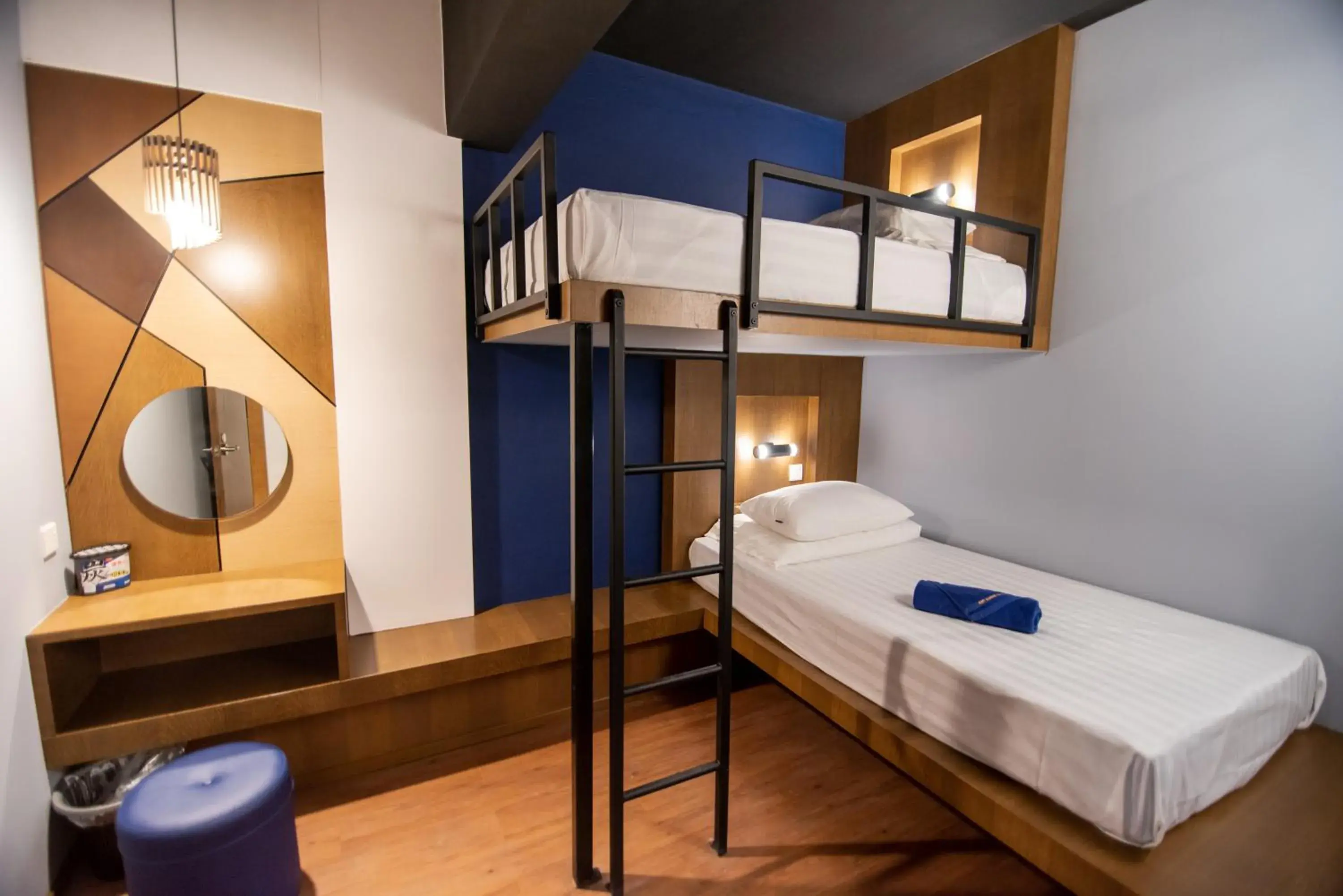 Standard Twin Room with Shared Bathroom in Homy Seafront Hostel Standard Twin Room with Shared Bathroom in Homy Seafront Hostel