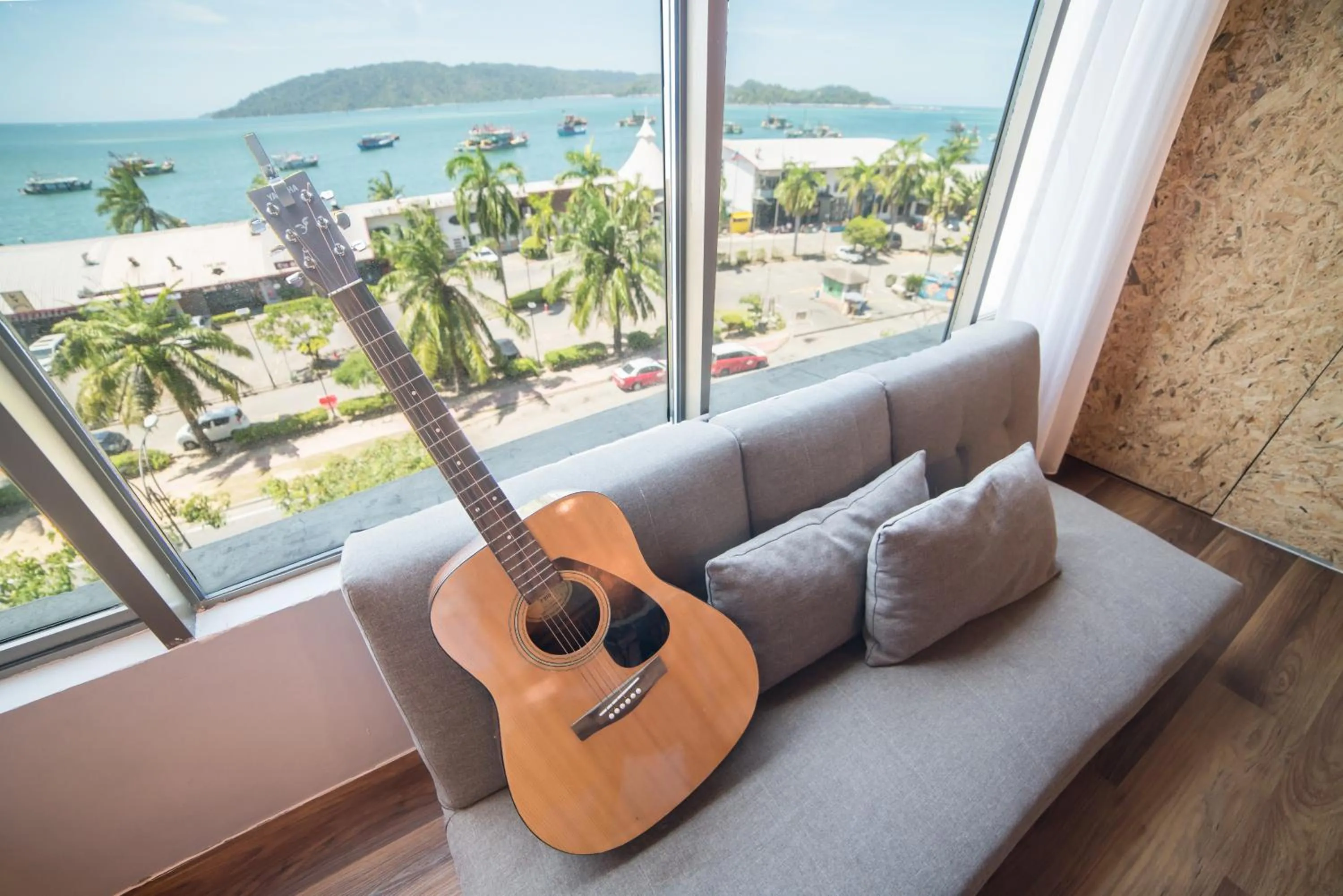 Homy Seafront Hostel