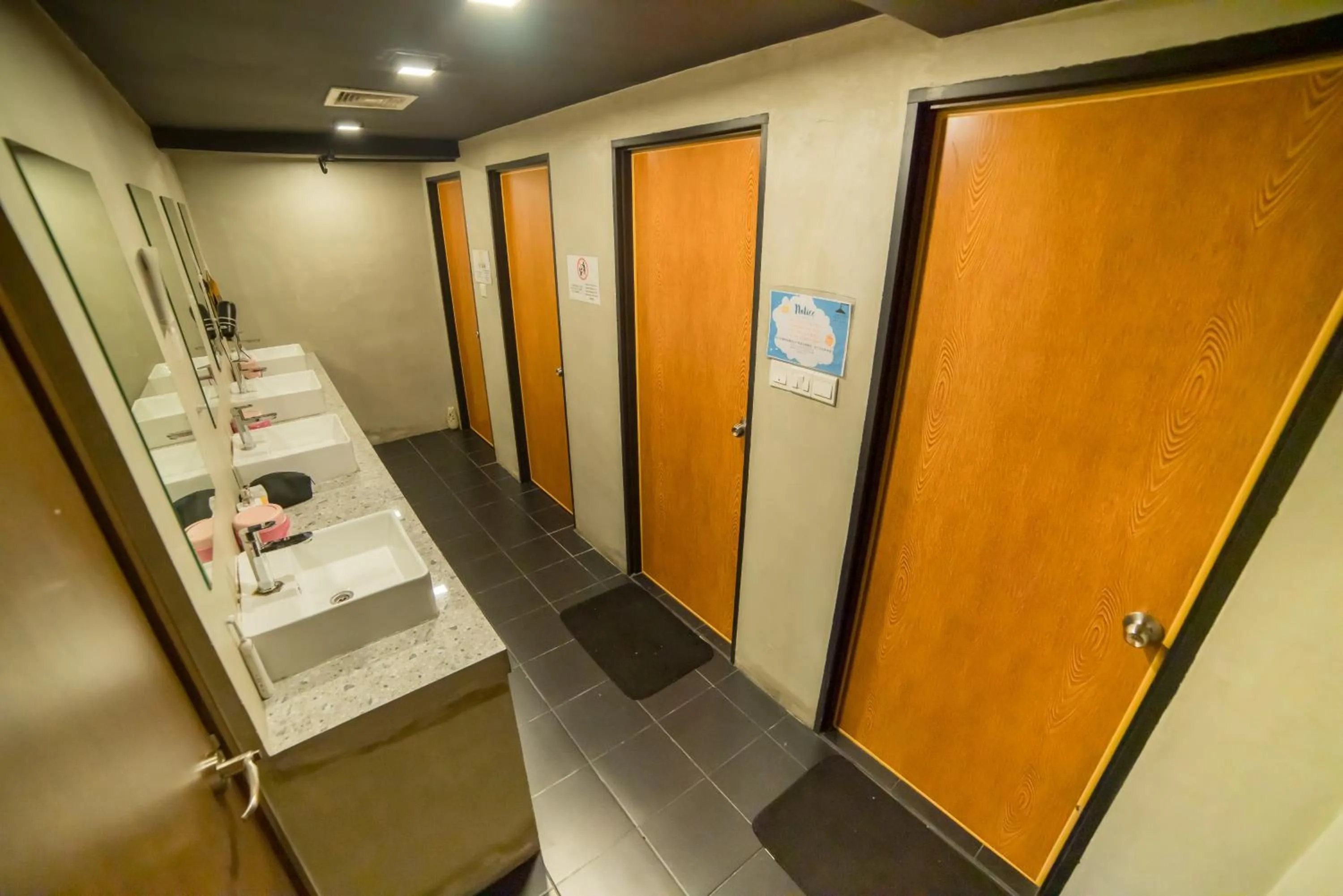 Homy Seafront Hostel