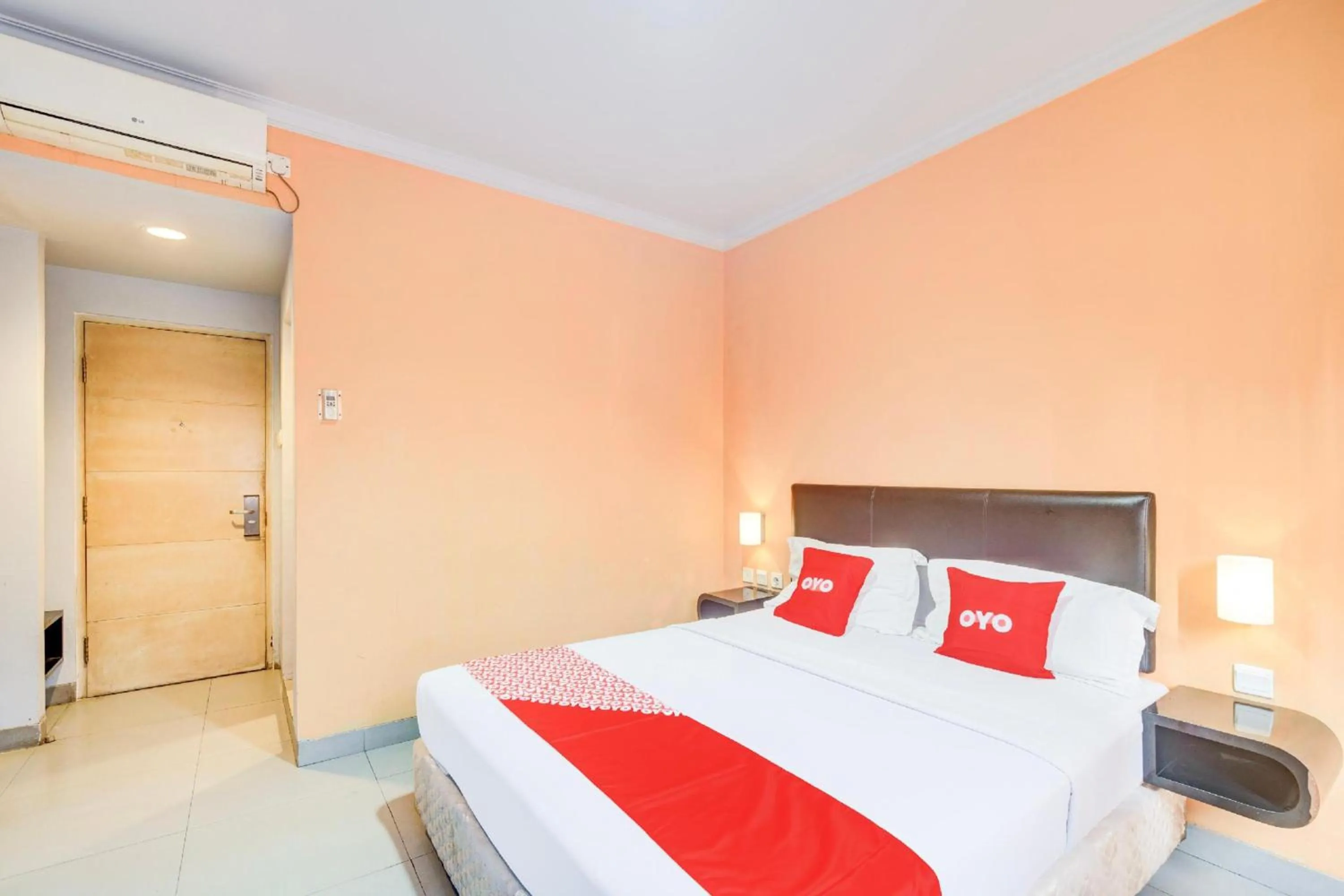 Bedroom in Collection O Manggis Inn