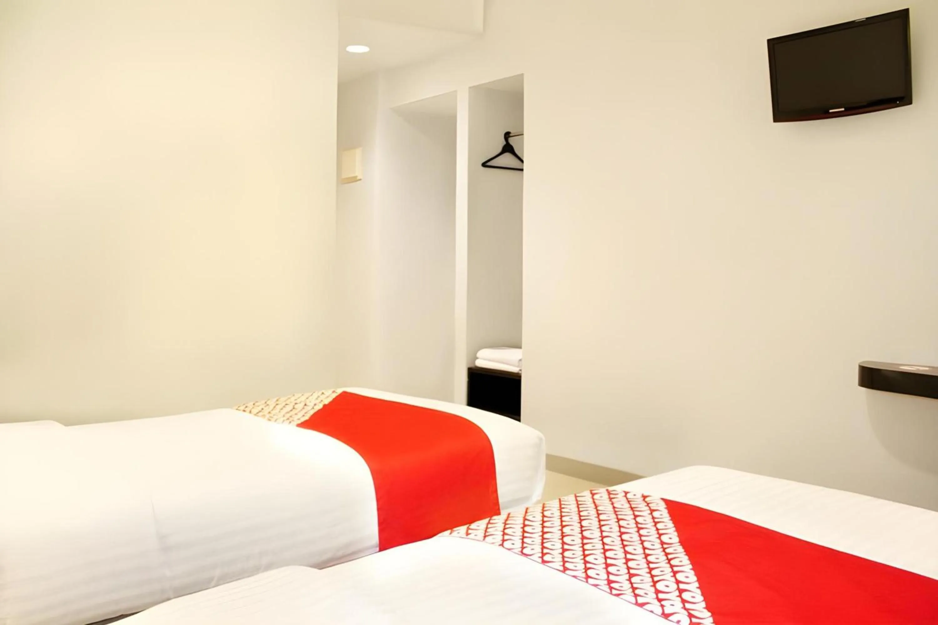 Photo of the whole room in Collection O Manggis Inn