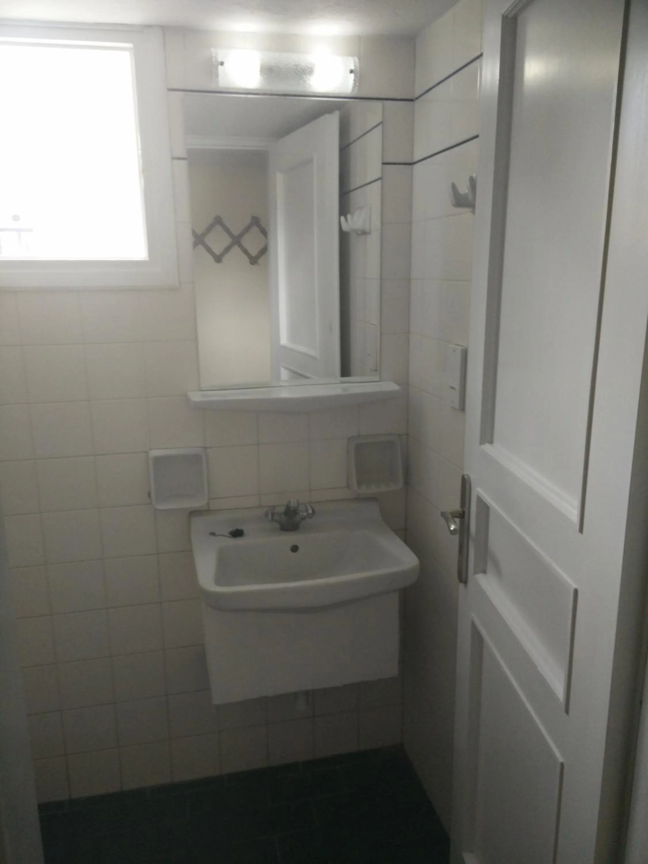 Bathroom in Dolphins Apartments