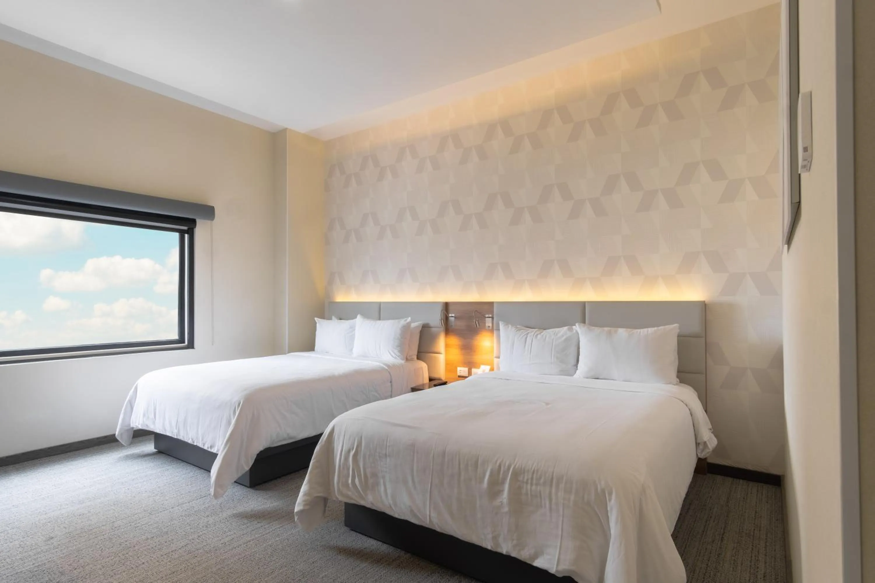 Bedroom, Bed in Radisson Hotel Monterrey San Jeronimo